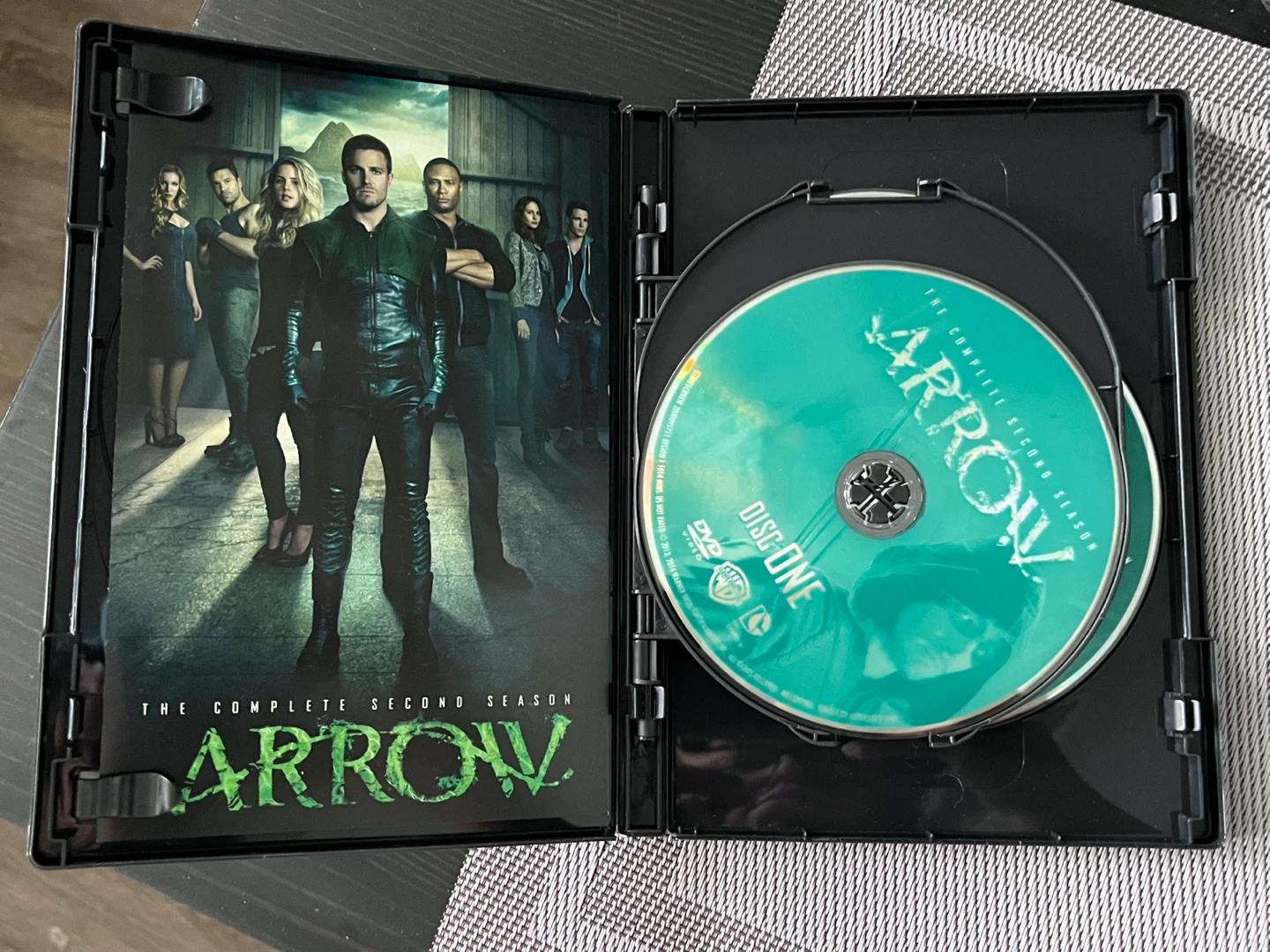 Arrow: The Complete Second Season DVD - photo 5