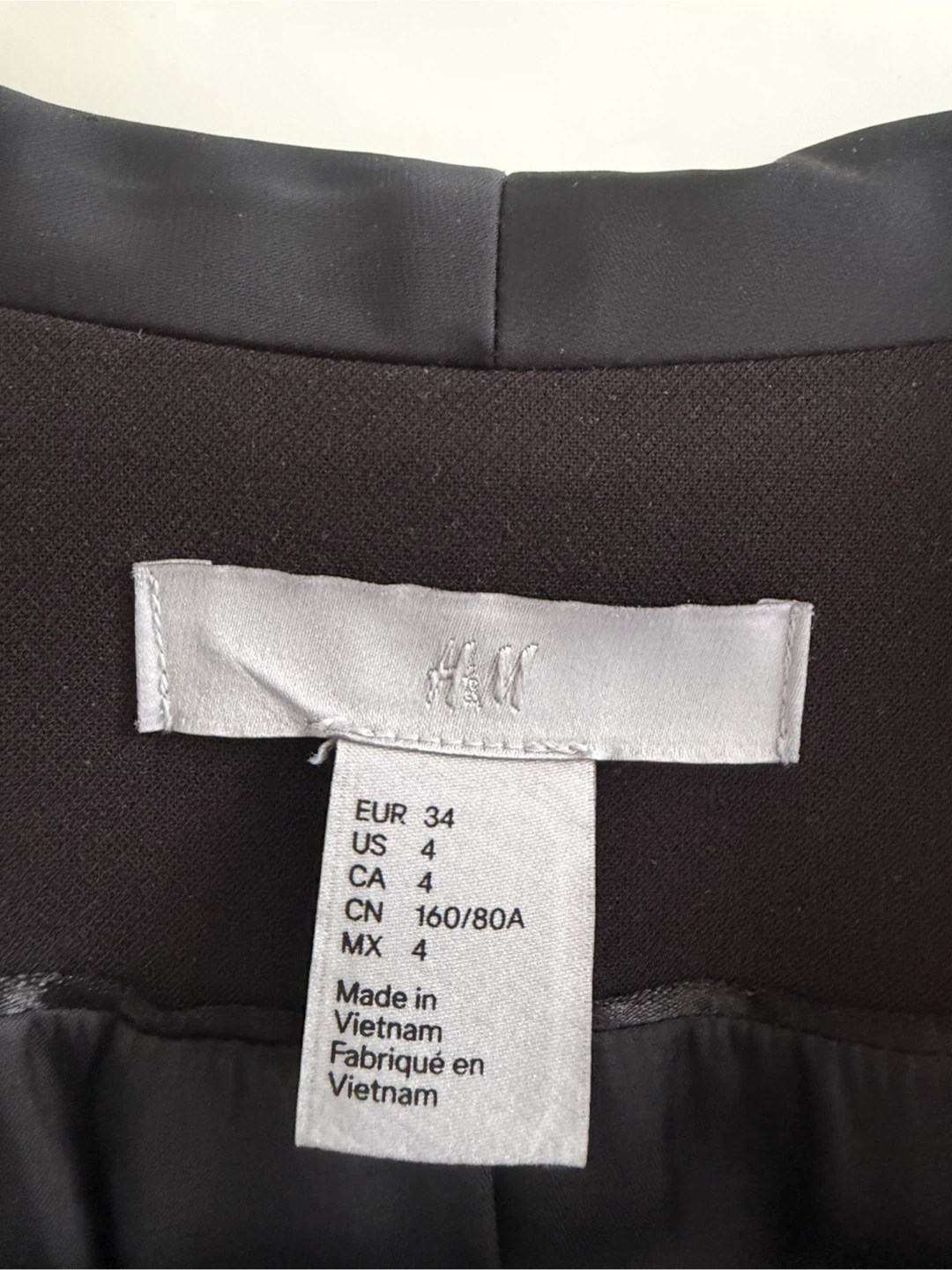 H&M Black Tuxedo Blazer - photo 2