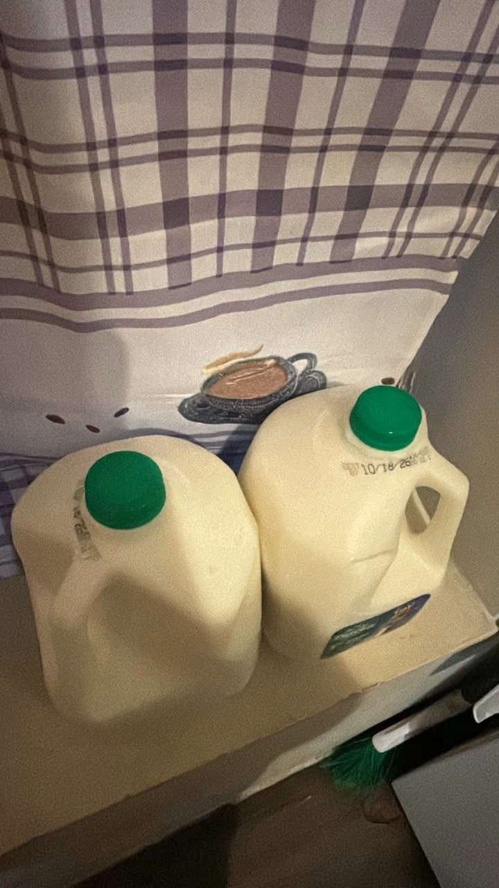 Two Gallon of milk*free*🥕