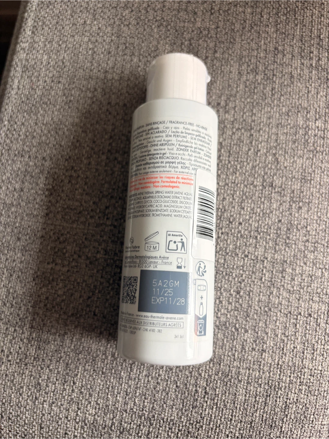New/sealed Avene Tolérance Extremely Gentle Cleanser 100ml - photo 2