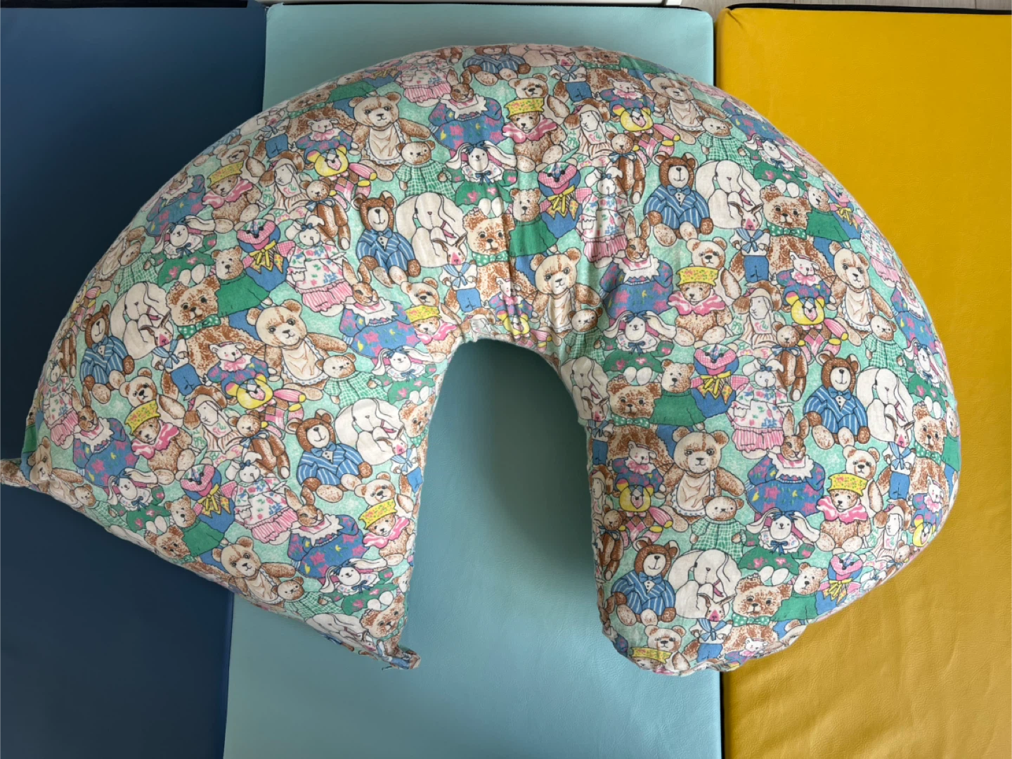 $10 for all Nursing Pillow / Pregnancy Pillow - photo 3
