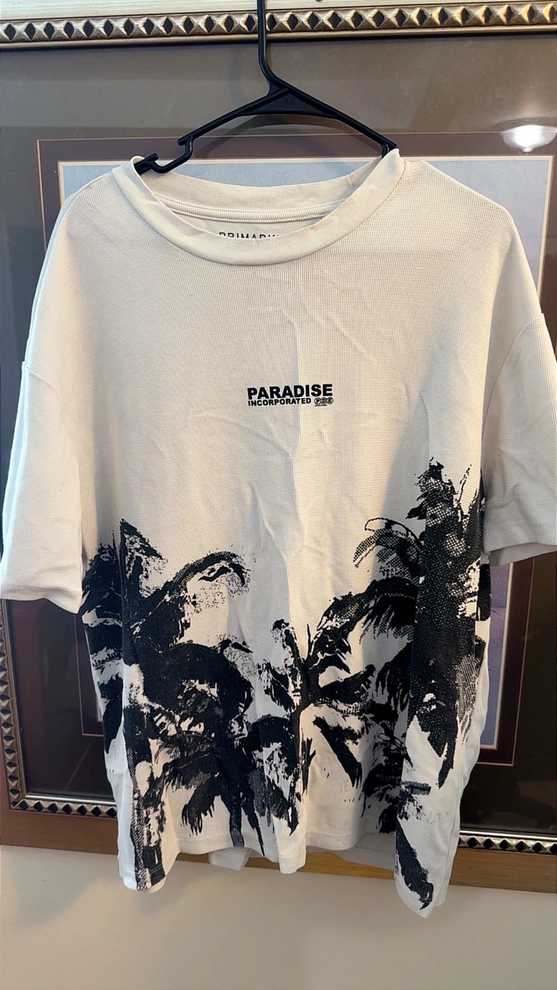 Primark Paradise Incorporated T-Shirt