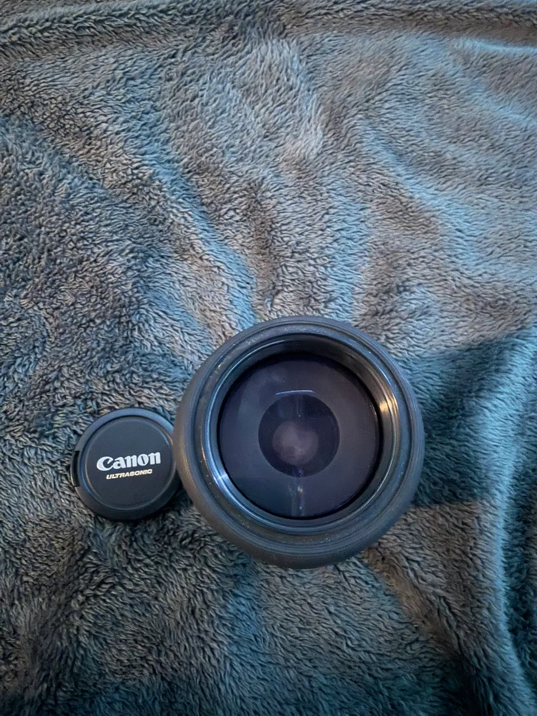 Canon EF 75-300mm Image Stabilizer Lens - photo 3