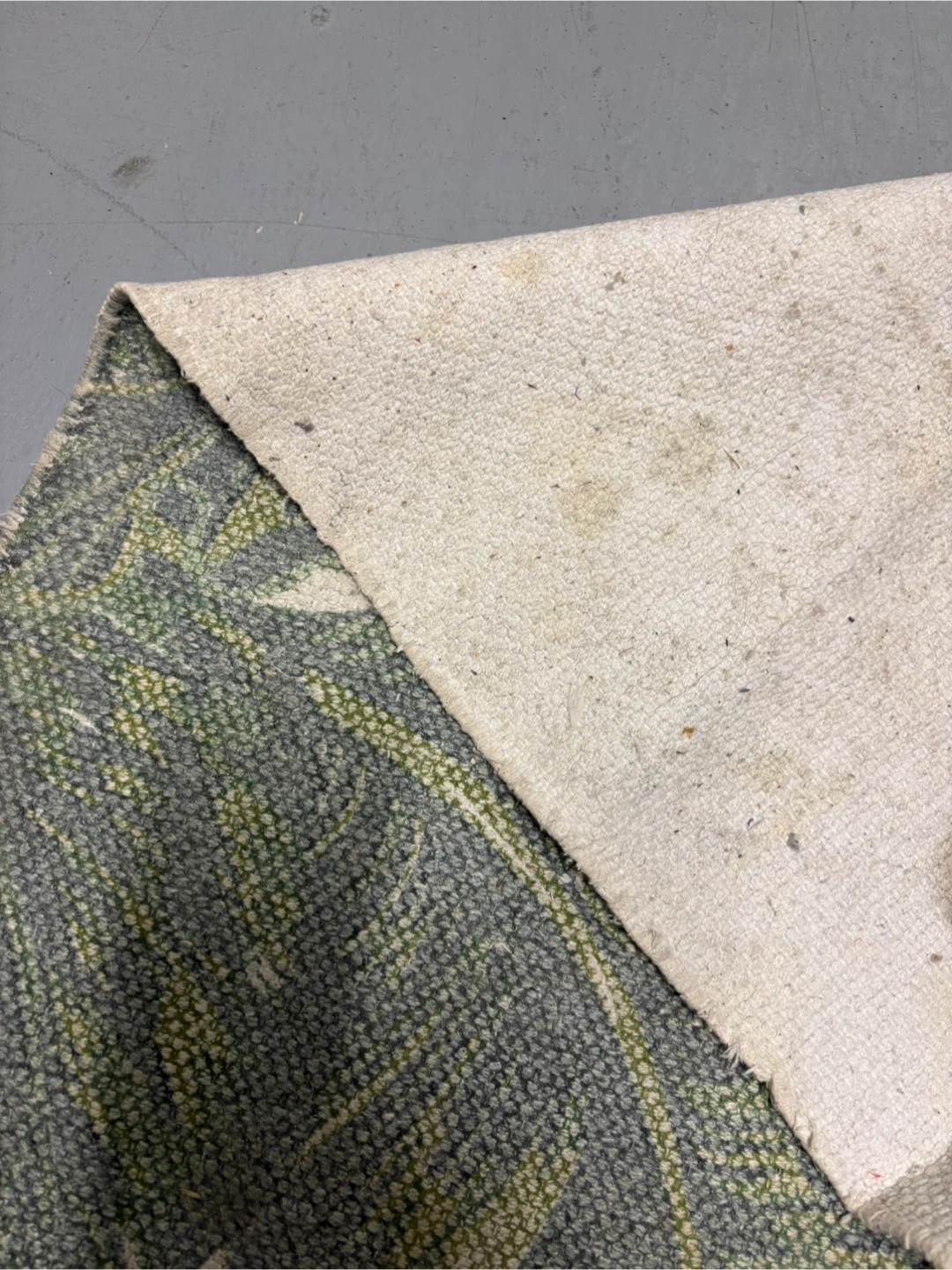 Green and White Leaf Print Runner Rug - photo 2