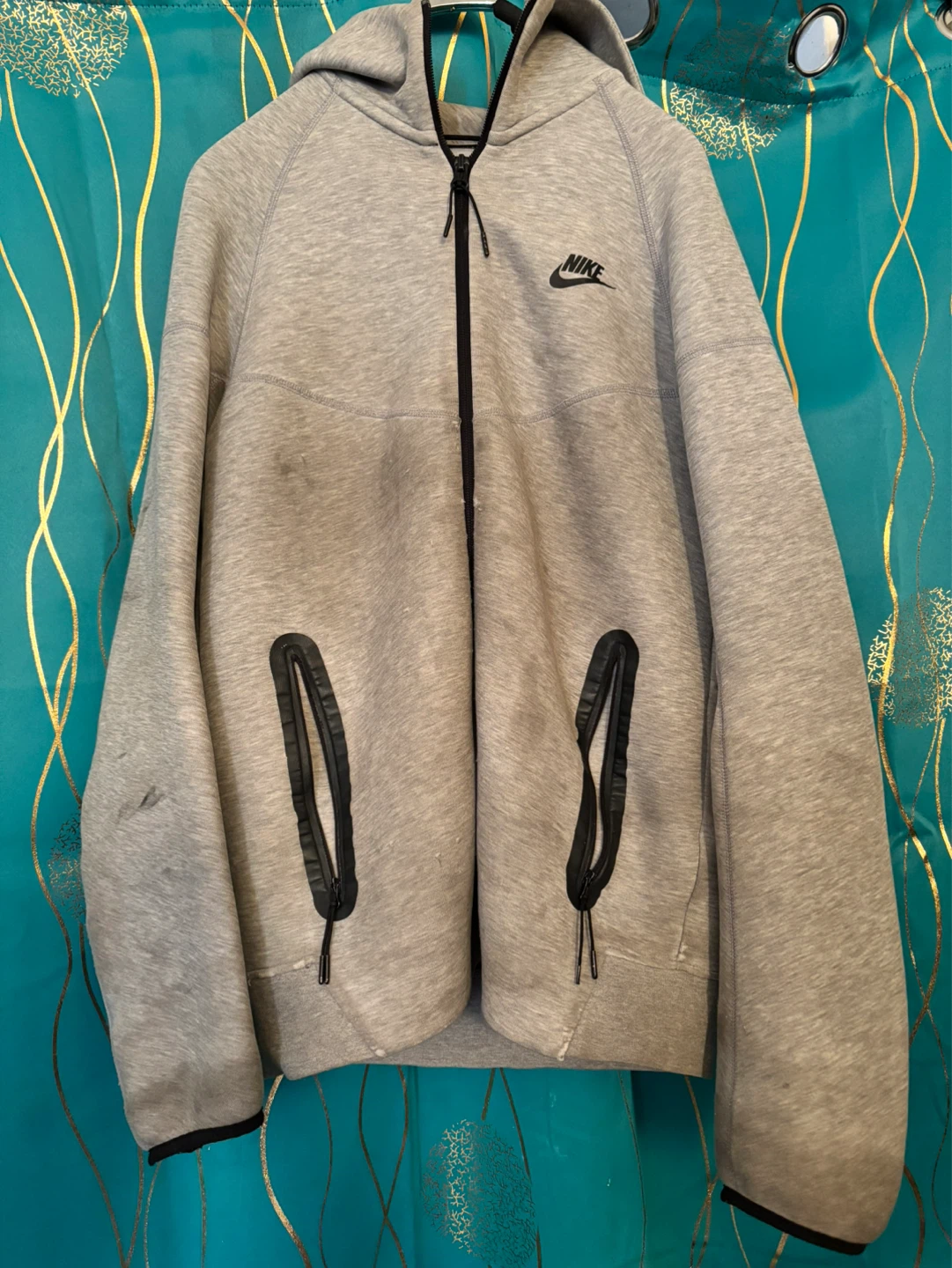 Nike Tech Fleece Full-Zip Hoodie Gray
