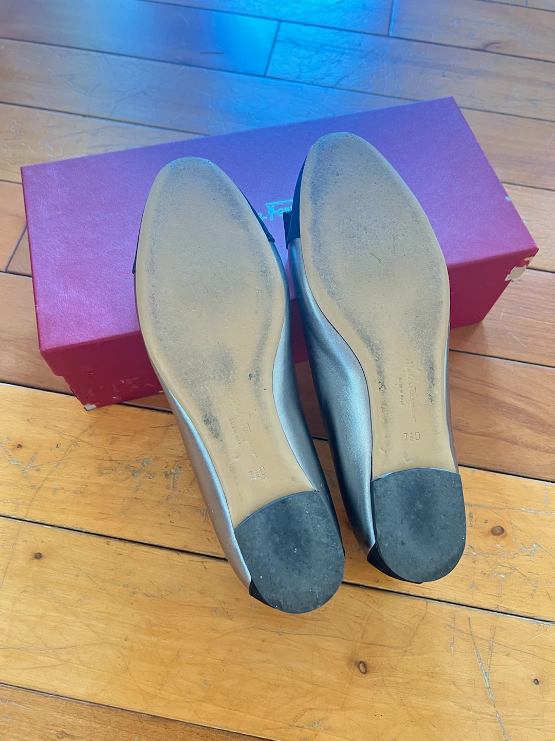Salvatore Ferragamo Varina Flats - Size 7.5 D - photo 5