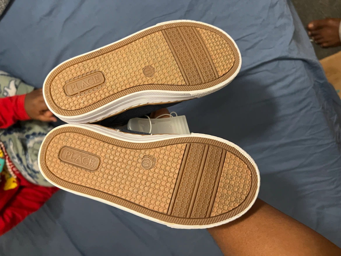 The Children's Place Toddler Shoes Size 11 - photo 2