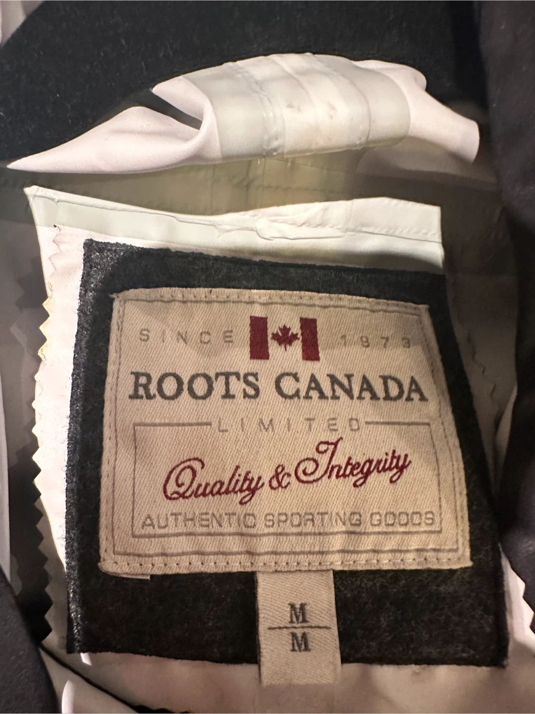 Roots Canada Black Rain Poncho - photo 2