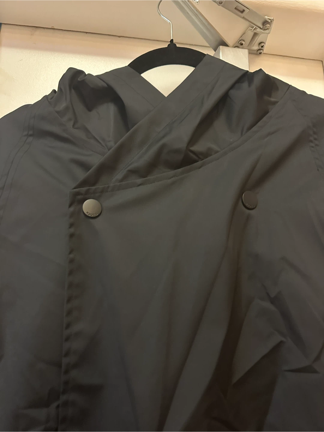 Roots Canada Black Rain Poncho - photo 3