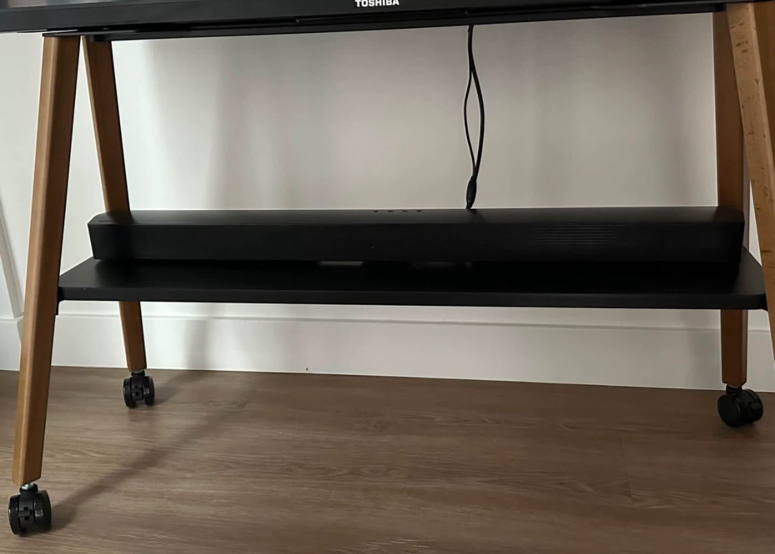 Excellent 50” TV with sound bar and moving stand - photo 2