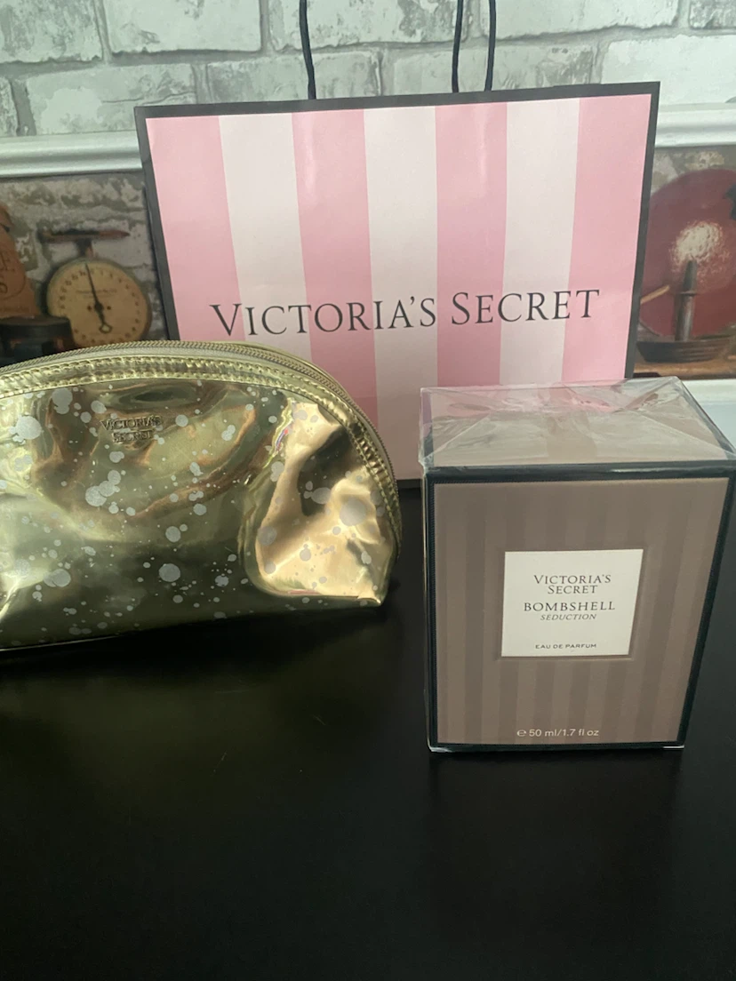 NEW! Sealed “Victoria's Secret” Bombshell Perfume!