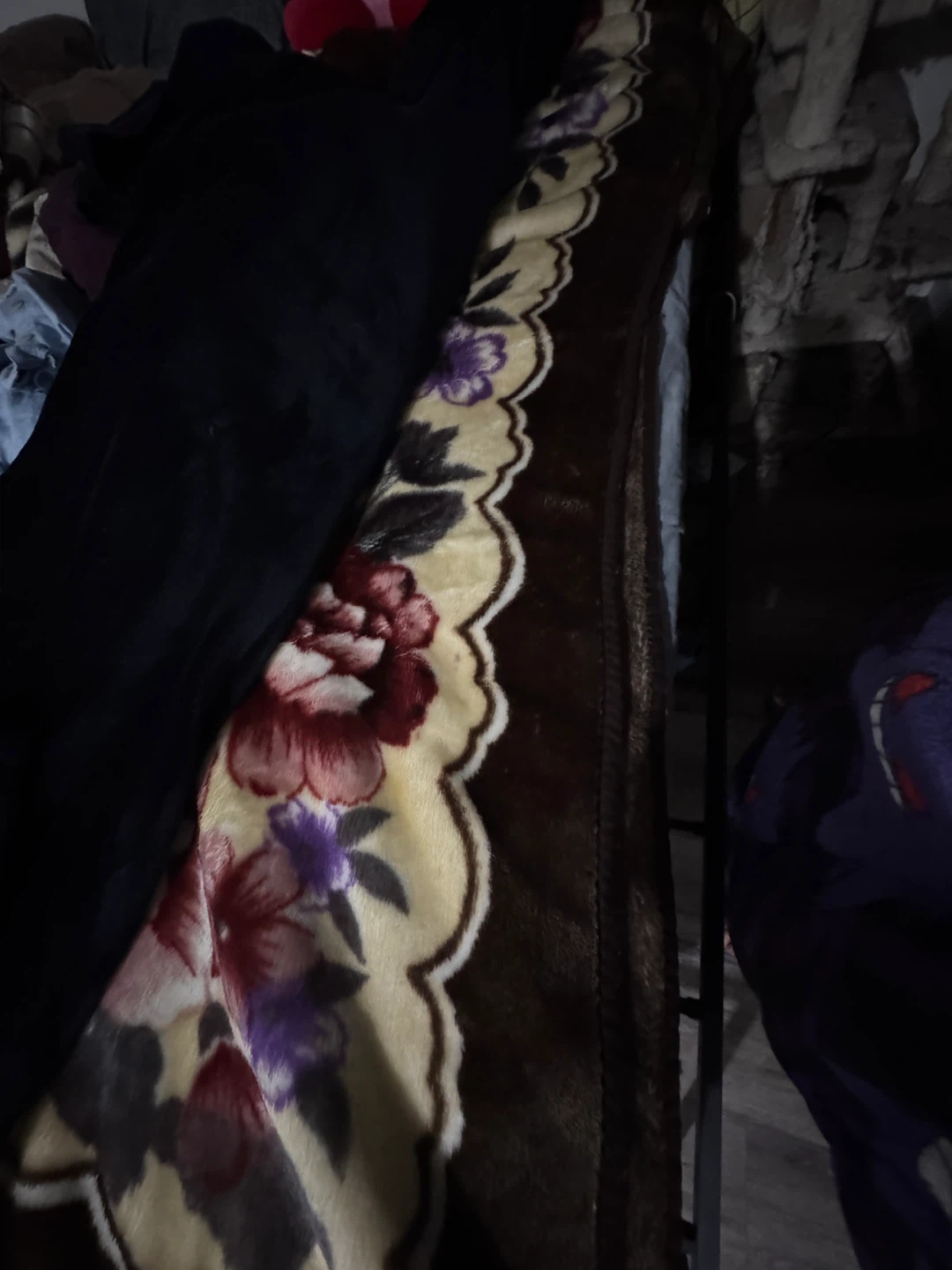 Floral pattern plush mink blanket - photo 2