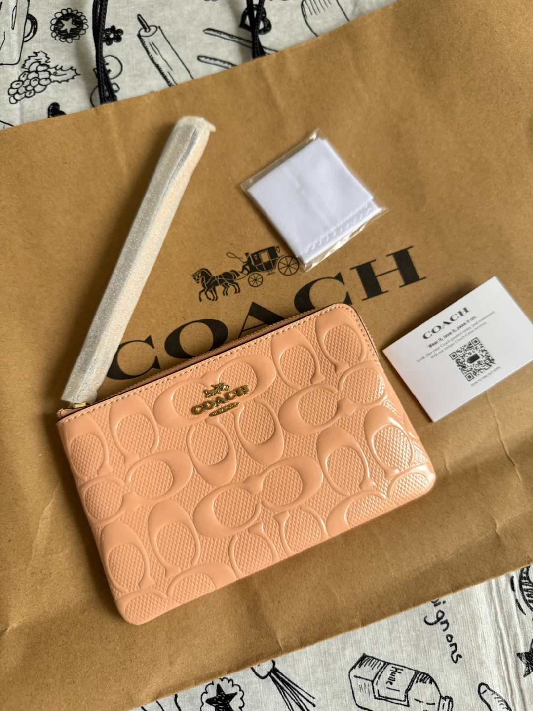 Coach Signature Leather Wristlet  BRAND NEW - photo 5