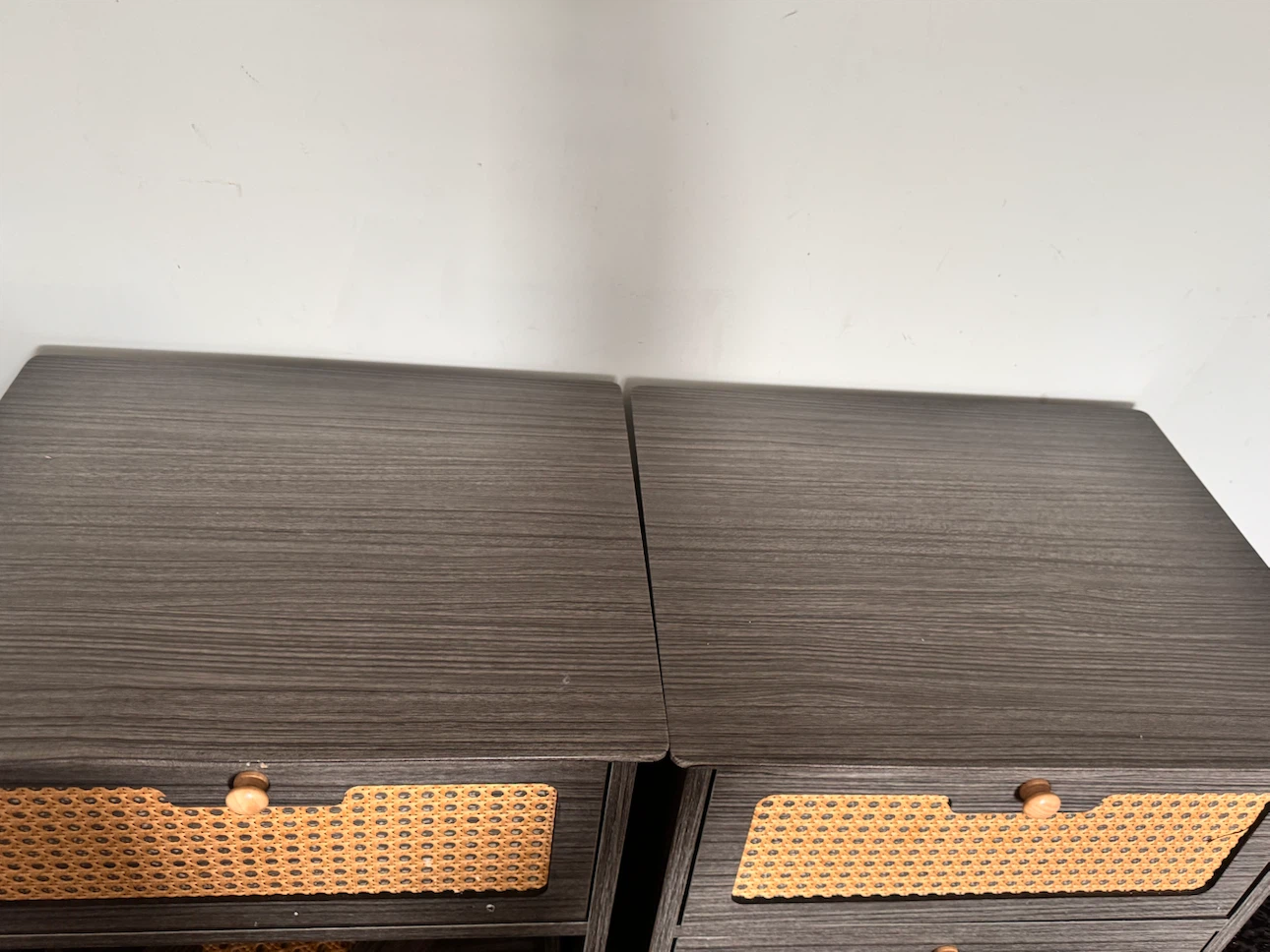 Set of two cane-style bedside tables - photo 3