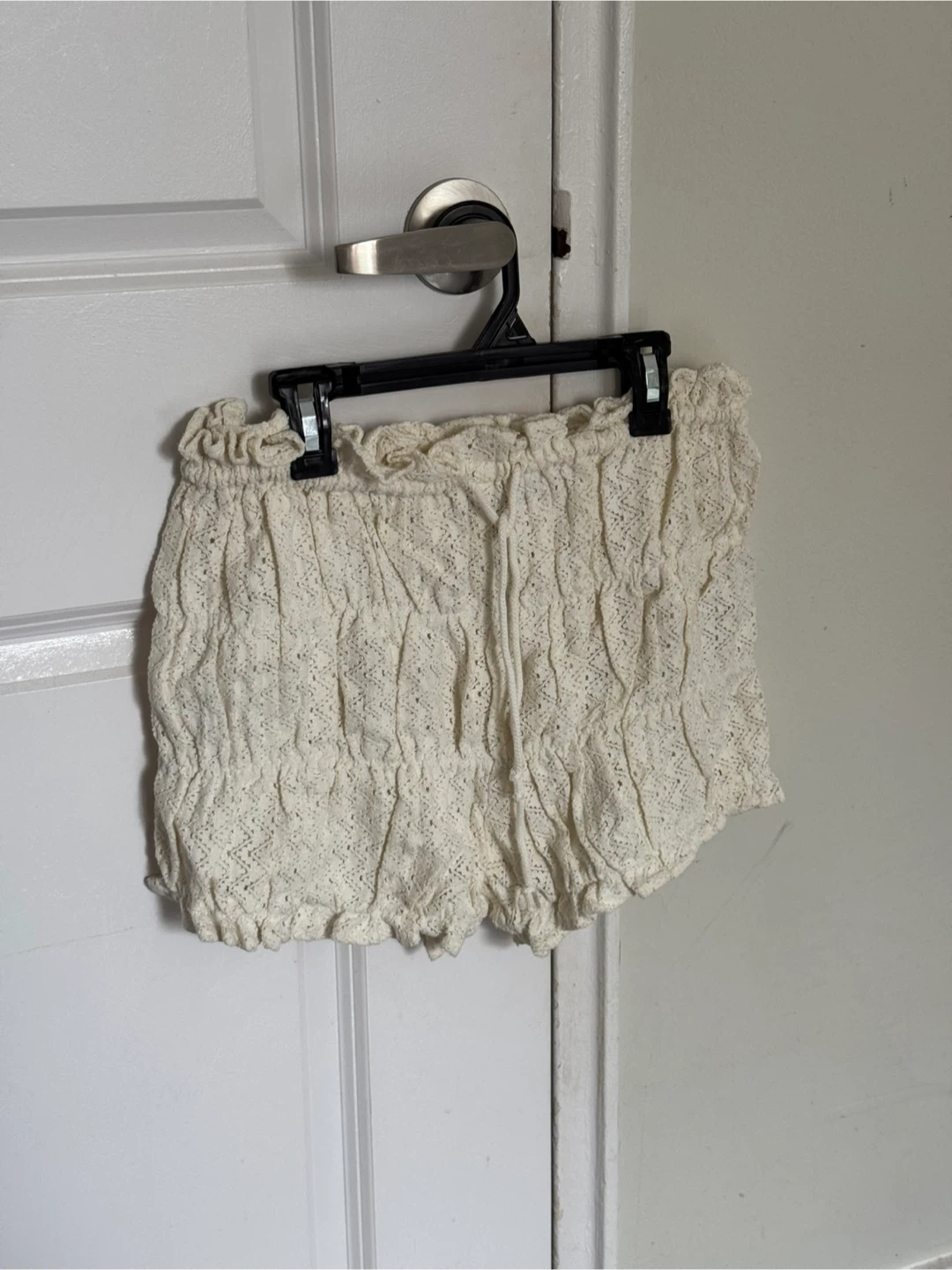 Reclaimed Vintage white crochet shorts - photo 4