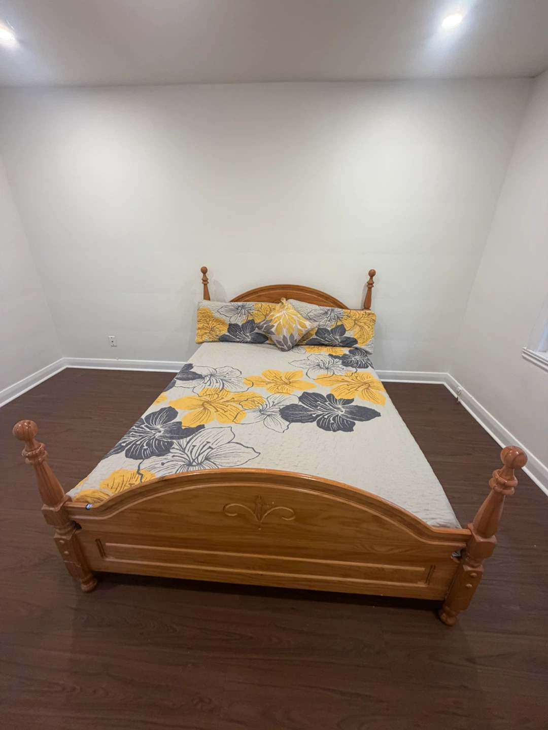 Solid Wood Queen Bed Frame - photo 2