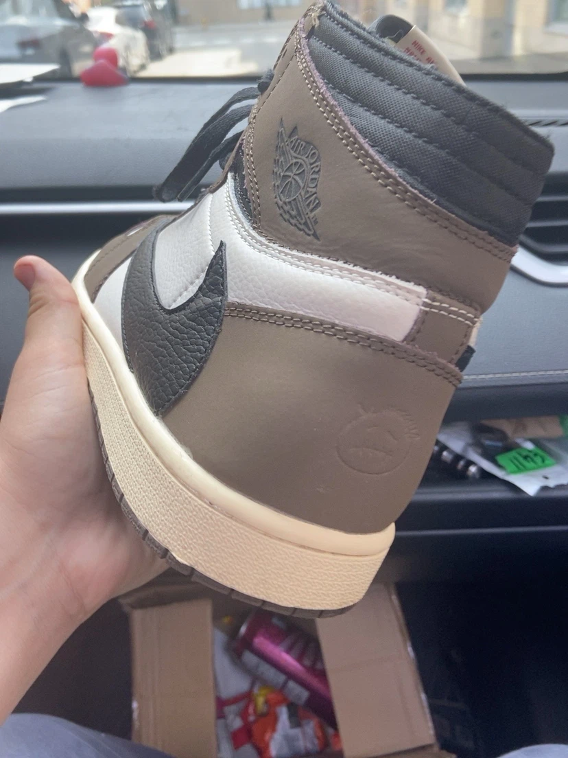 Travis Scott x Air Jordan 1 Retro High OG Mocha - photo 2