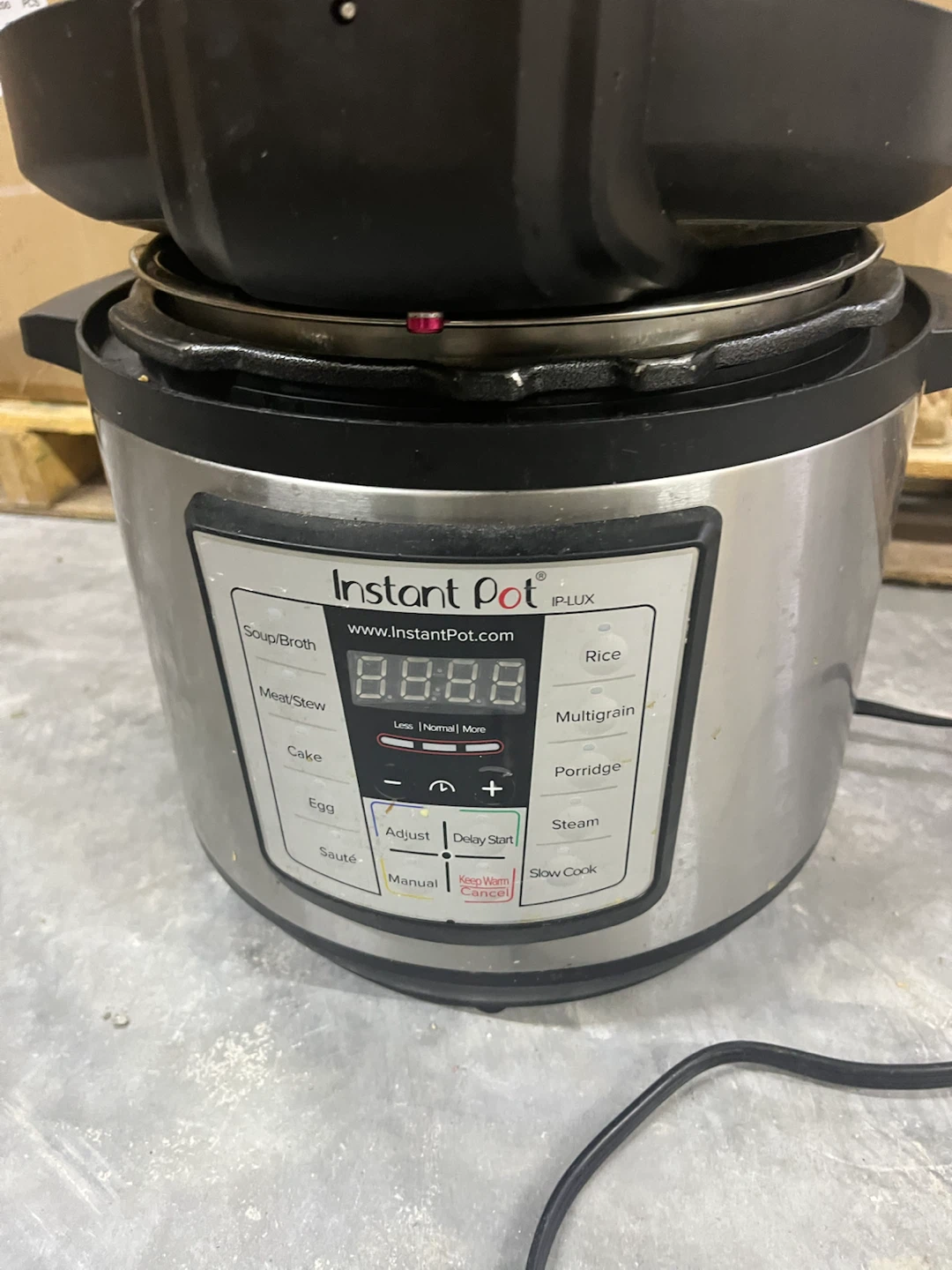 Instant Pot IP-LUX Pressure Cooker