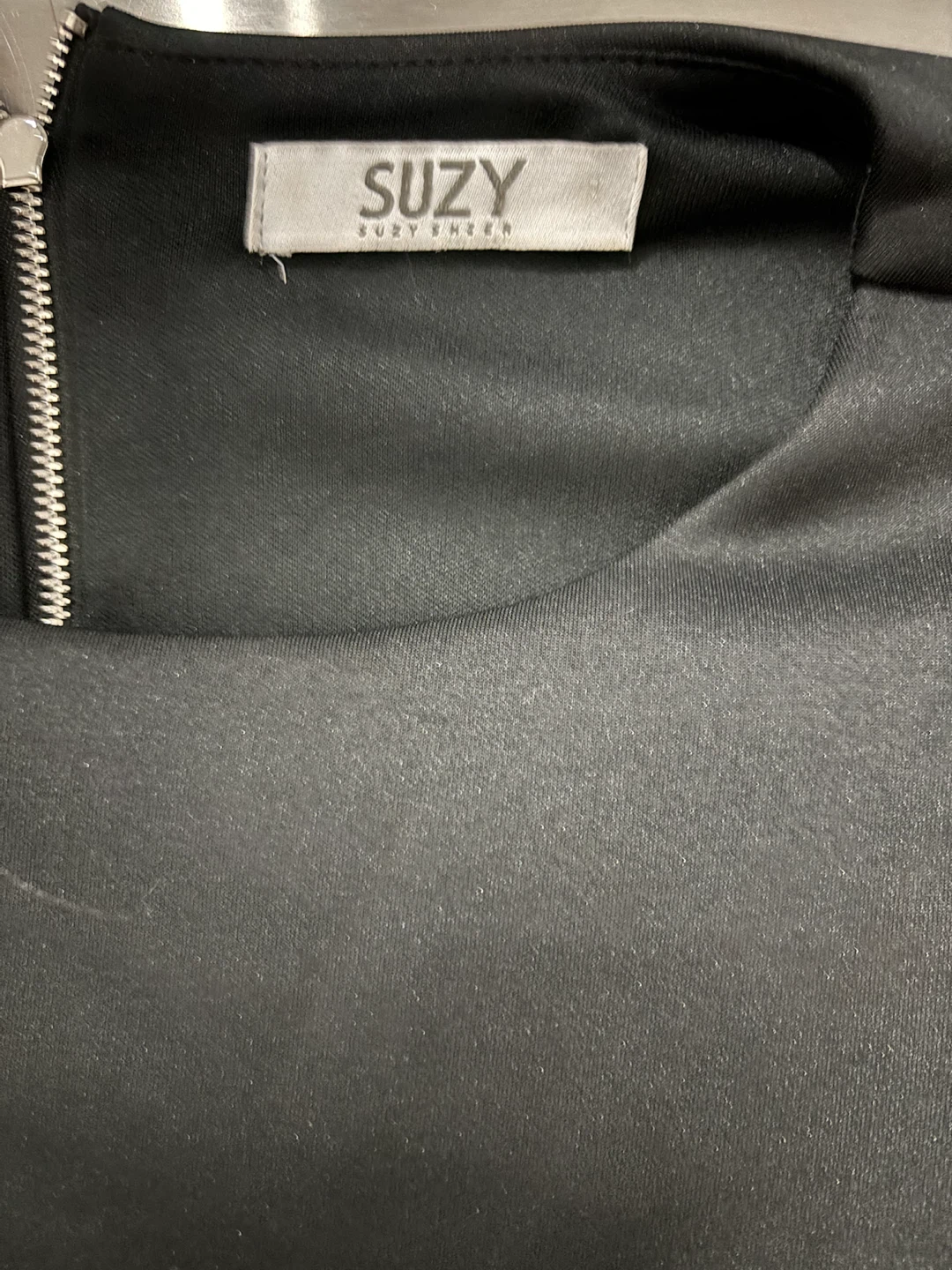 Women’s L/XL Suzy Shier Black Ruched Dress - photo 2