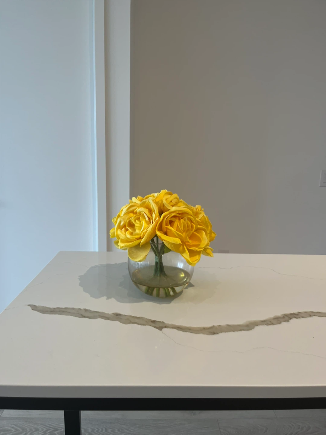 Artificial Yellow Rose Arrangement in Glass Vase - photo 3