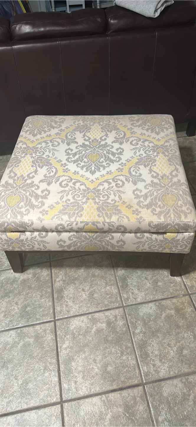 Storage Ottoman with Damask Pattern