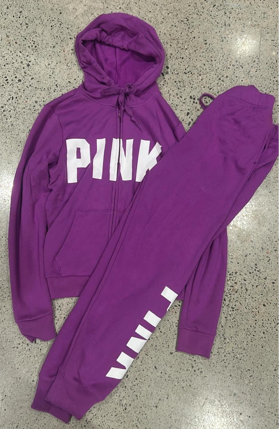 PINK Victoria's tracksuit