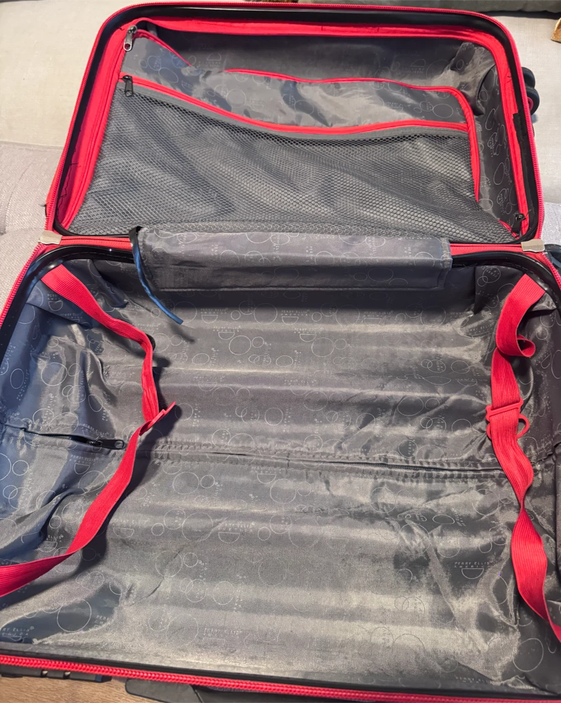 Perry Ellis America Carry-On Suitcase - photo 2