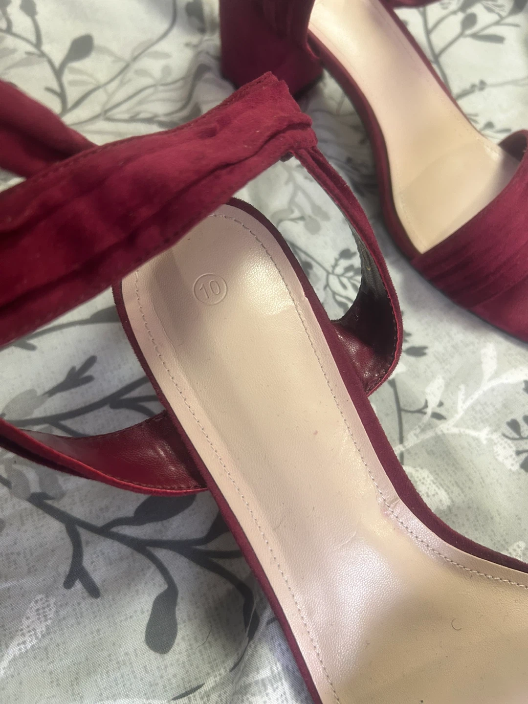 Burgundy block heel ankle strap sandals - photo 3