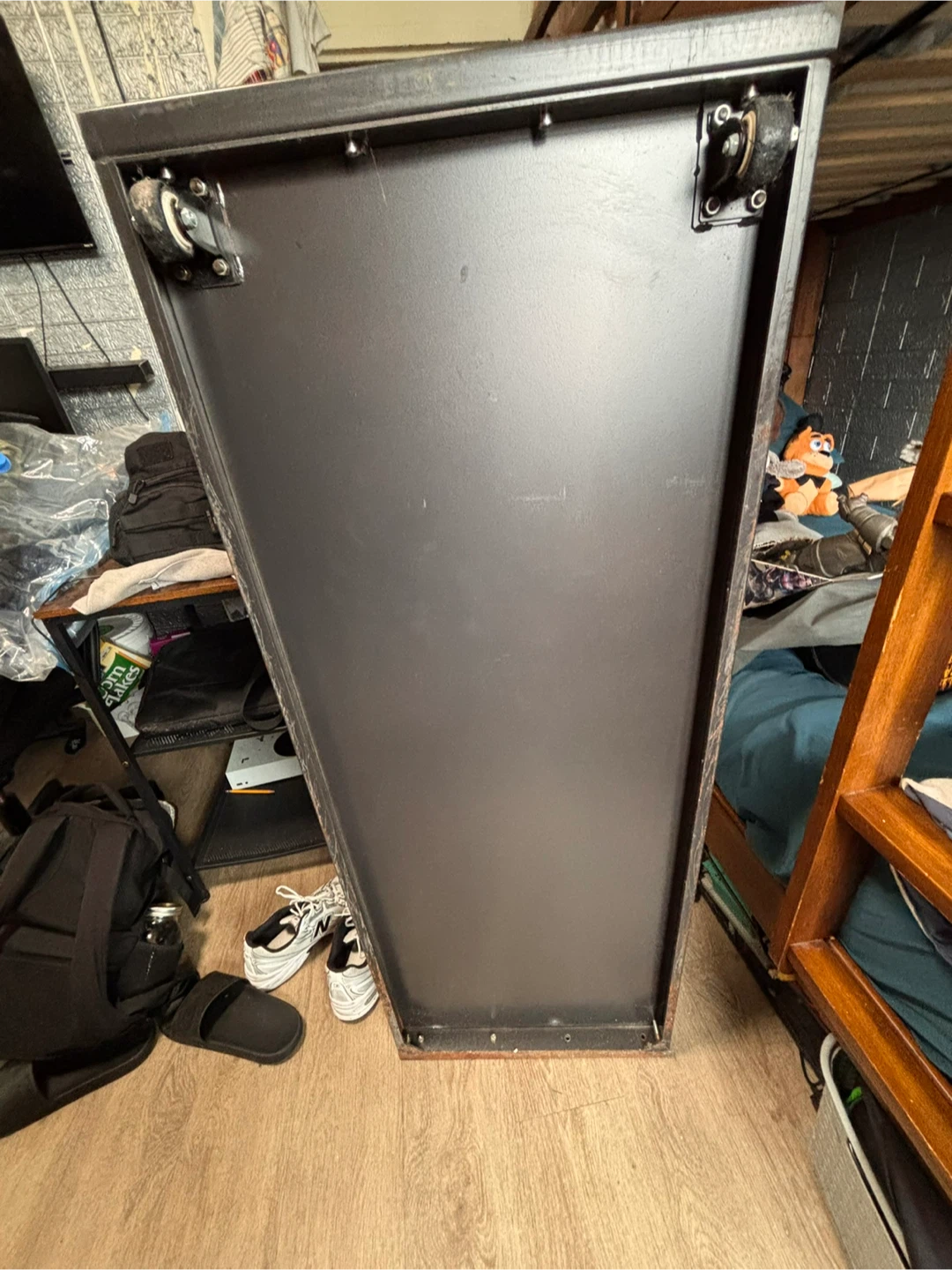 DKNY Industrial metal clothes rack with base - photo 3