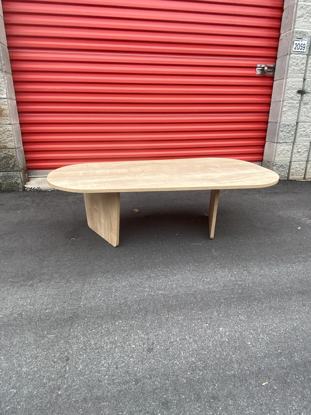 Oval light wood coffee table - photo 3