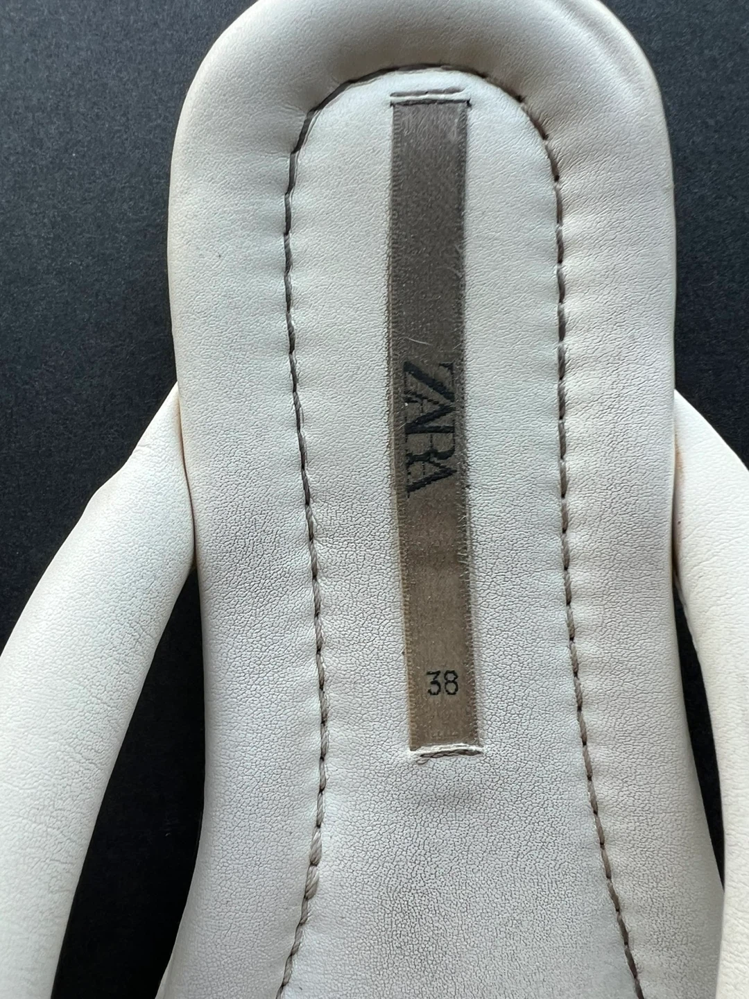 Zara White Padded Thong Sandals - photo 4