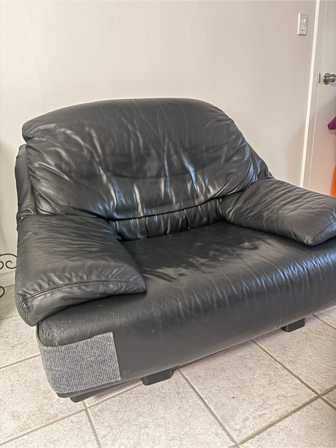 Black Leather 1 seater sofa