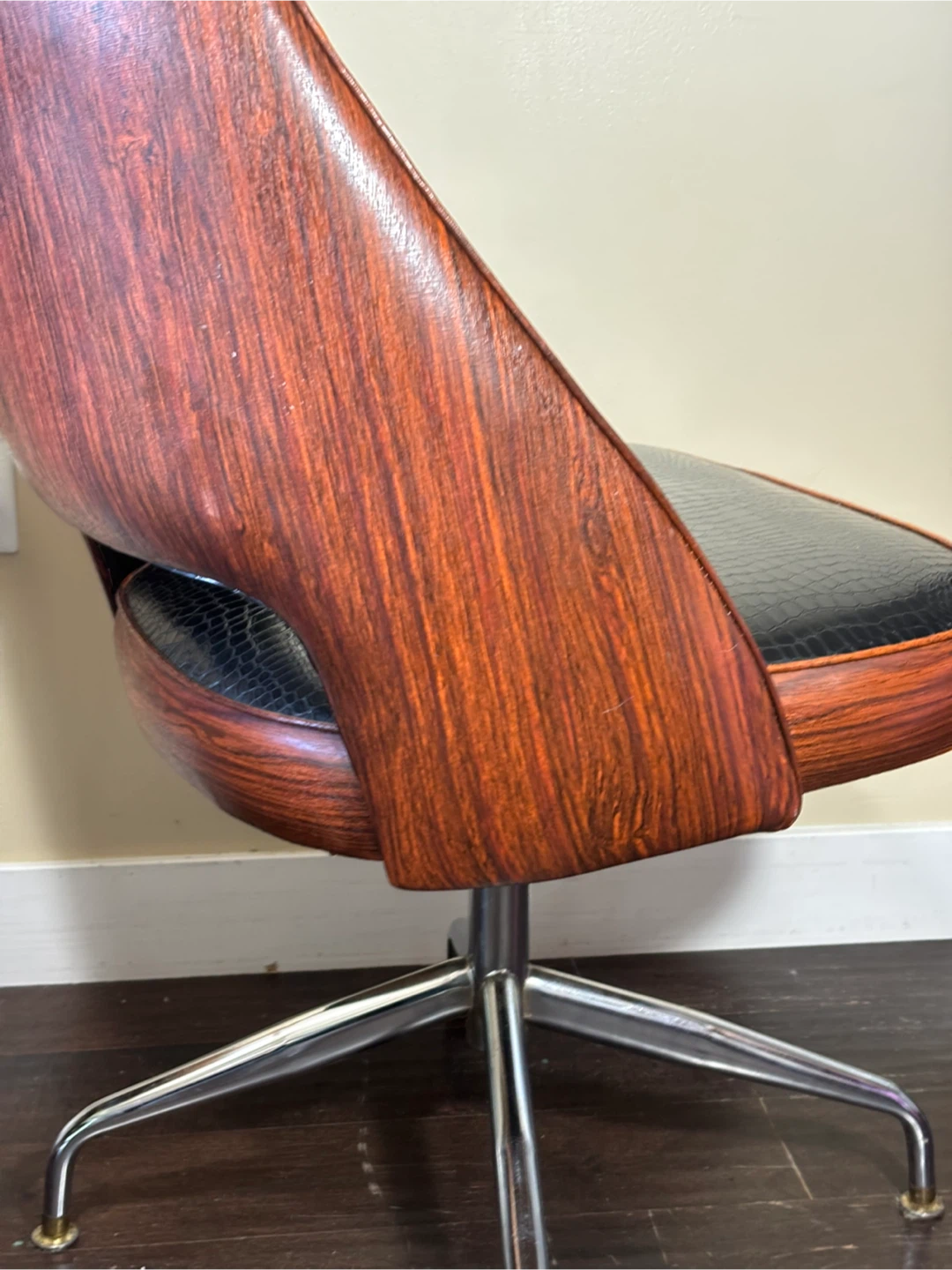Vintage Embassy Furniture Swivel Chair chrome crocodile - photo 5