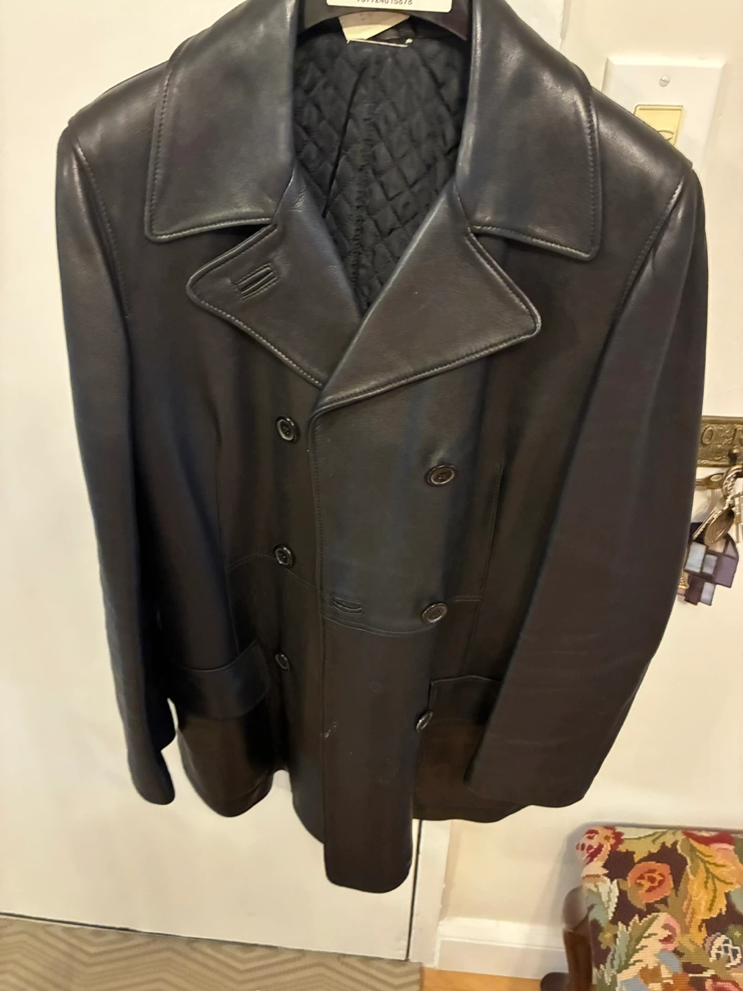 Sophisticated dark brown leather jacket - photo 2