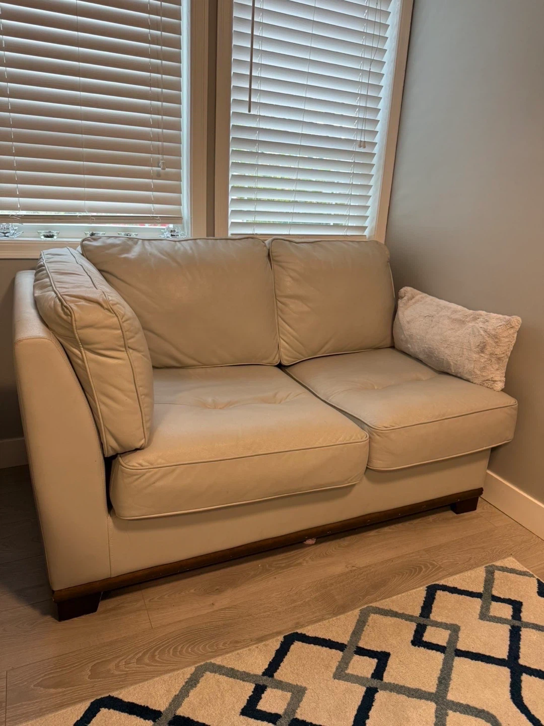 Cream Loveseat Pull-Out Bed