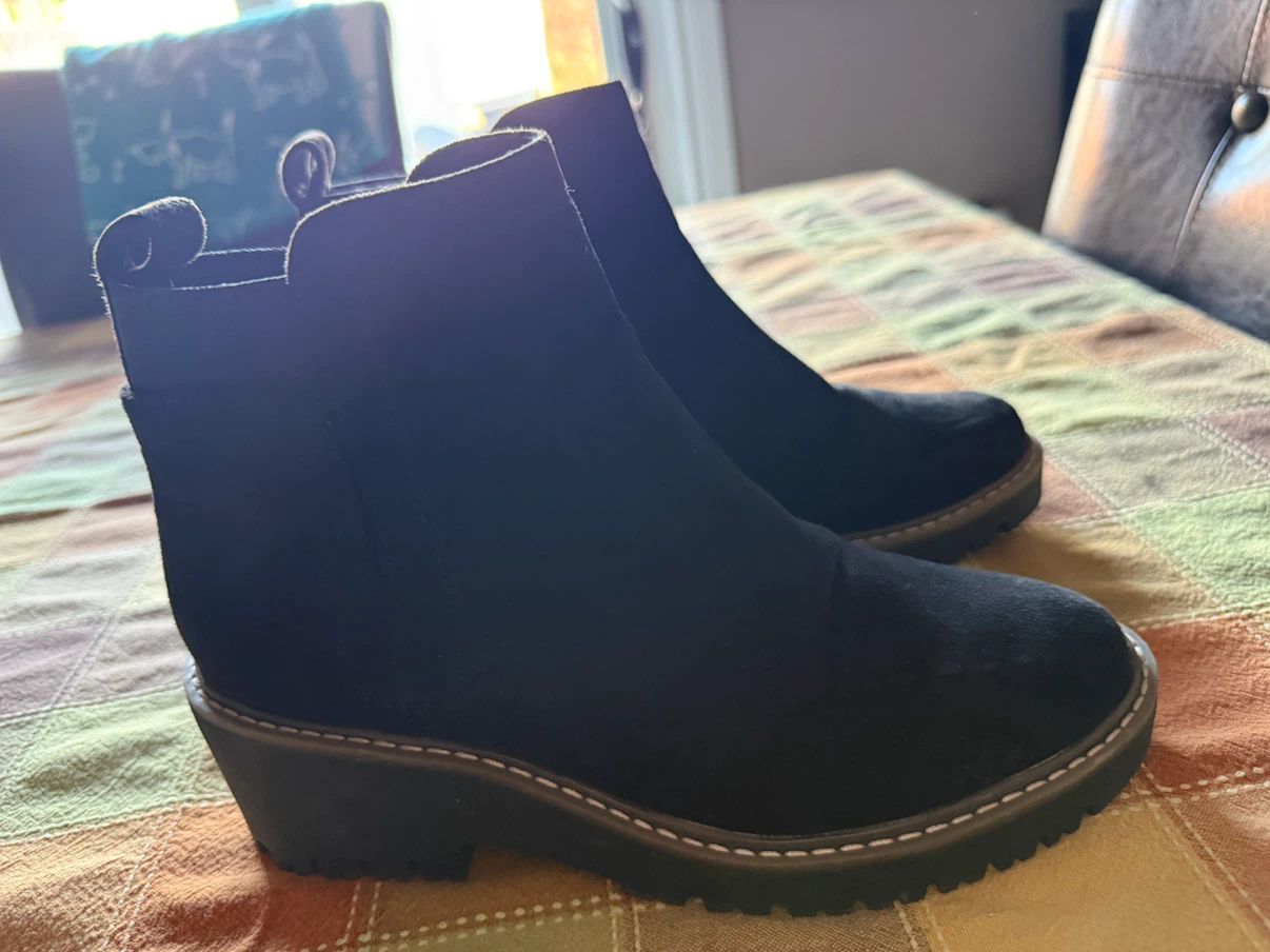 White Mountain Black Ankle Boots
