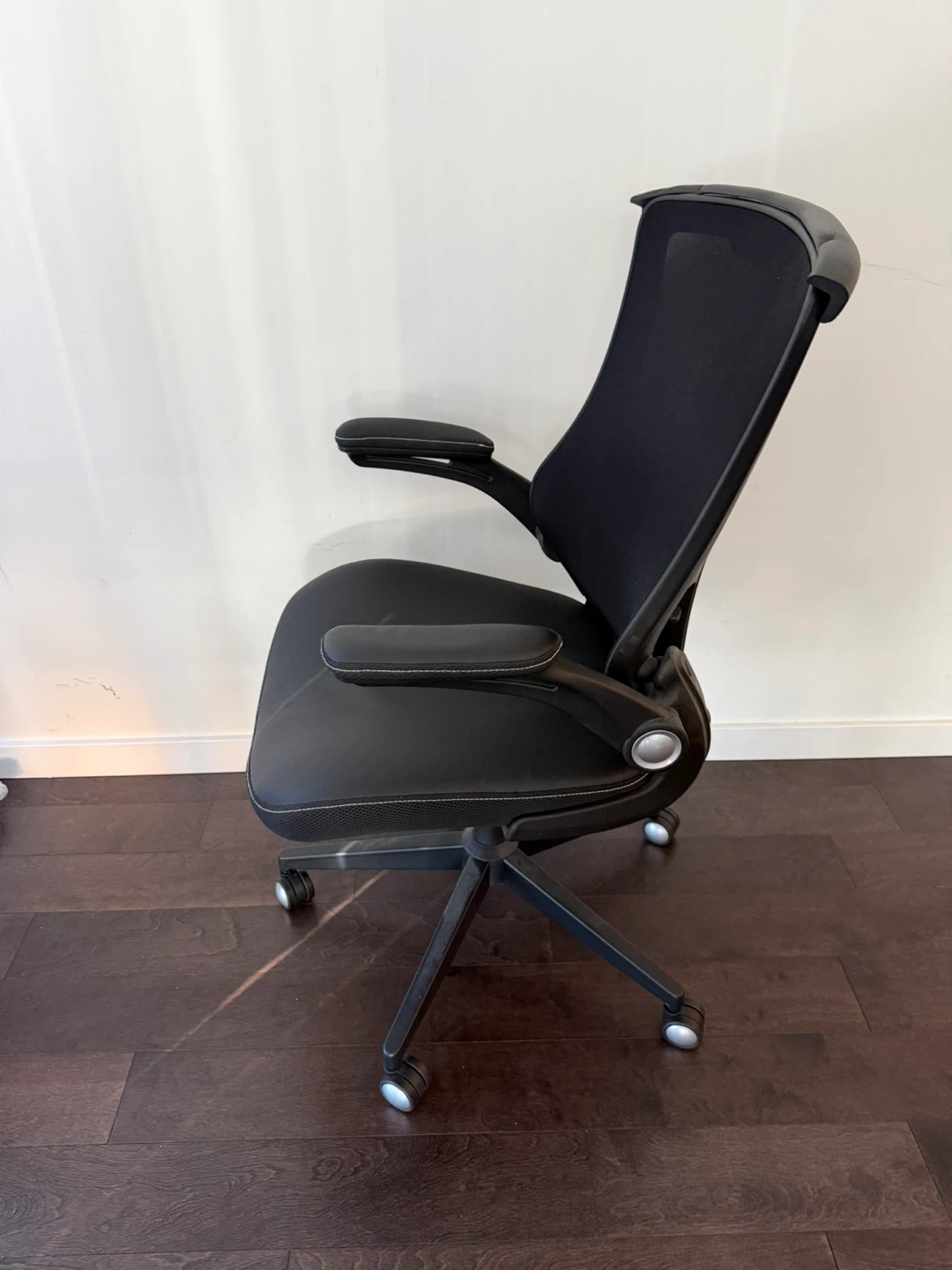Office desk chair - photo 2
