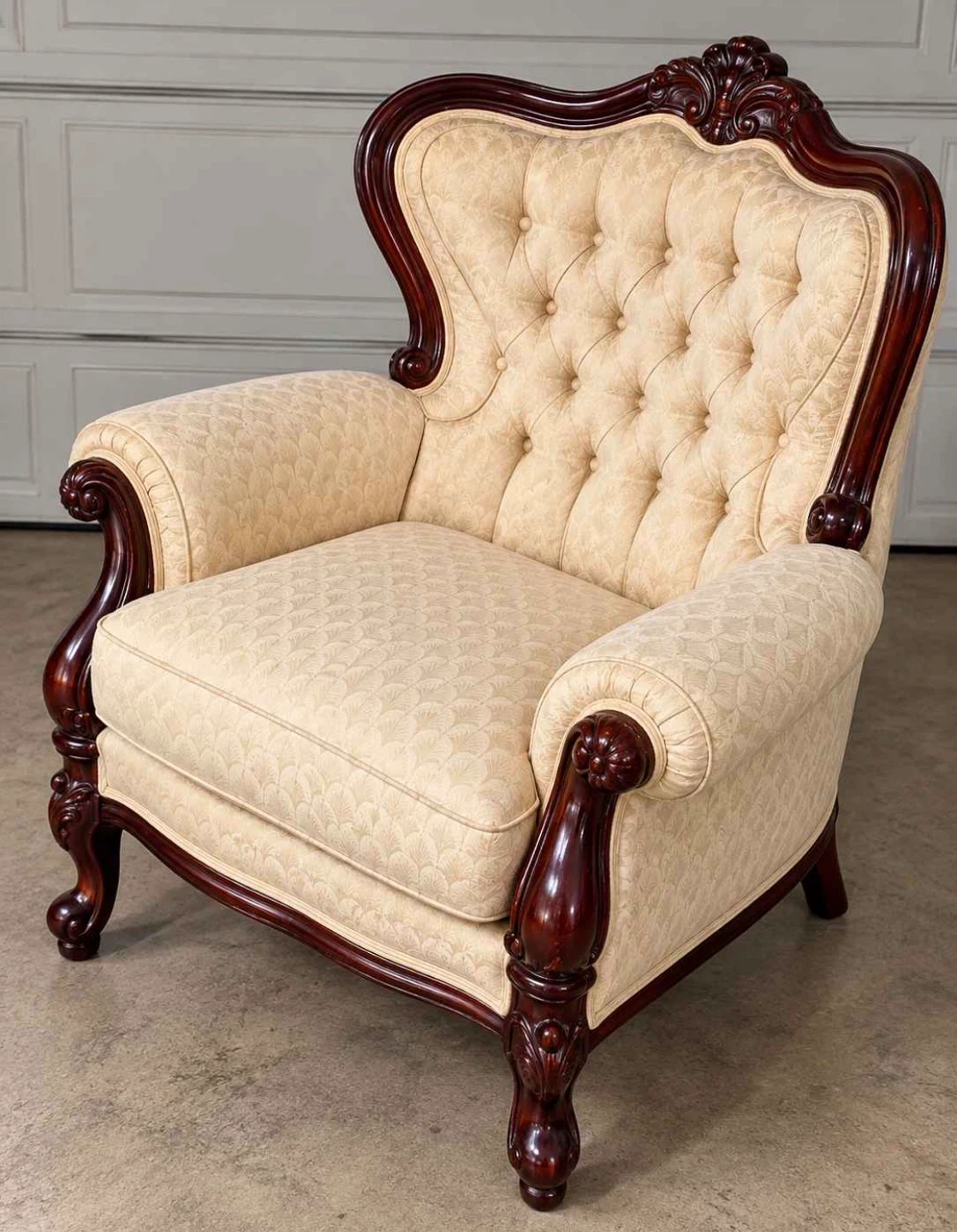 Free delivery used Vintage Style Tufted Sofa and Armchair Set - photo 2