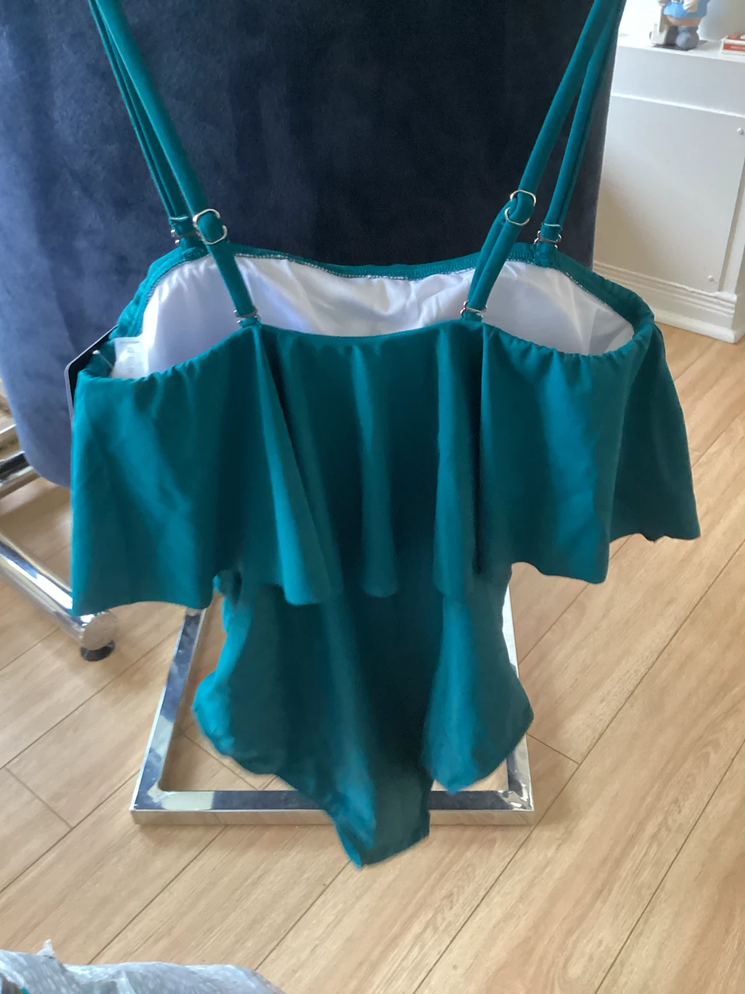 New Women's Ruffle One-Piece Swimsuit - Medium - photo 4