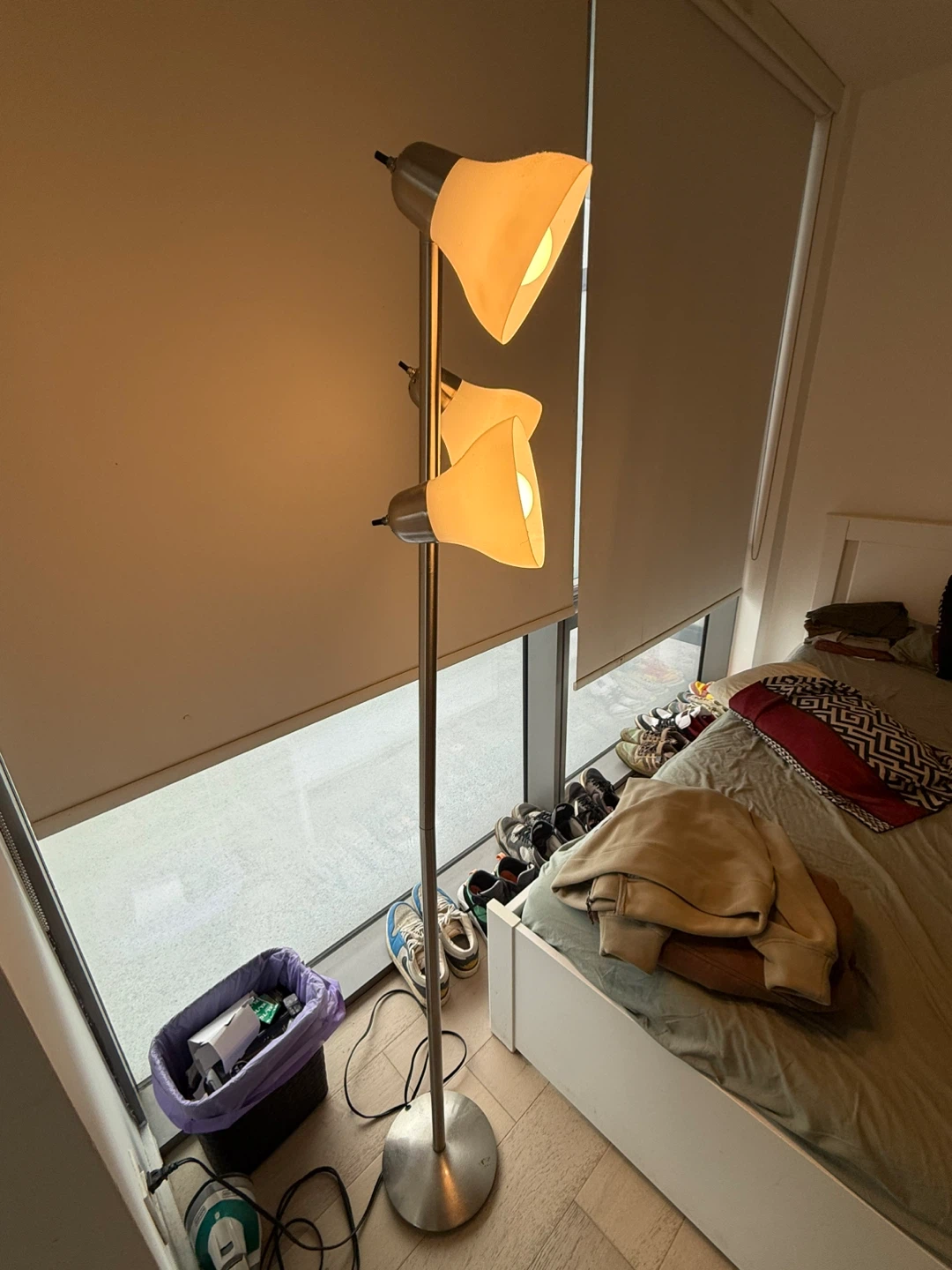 Three-head floor lamp - photo 2