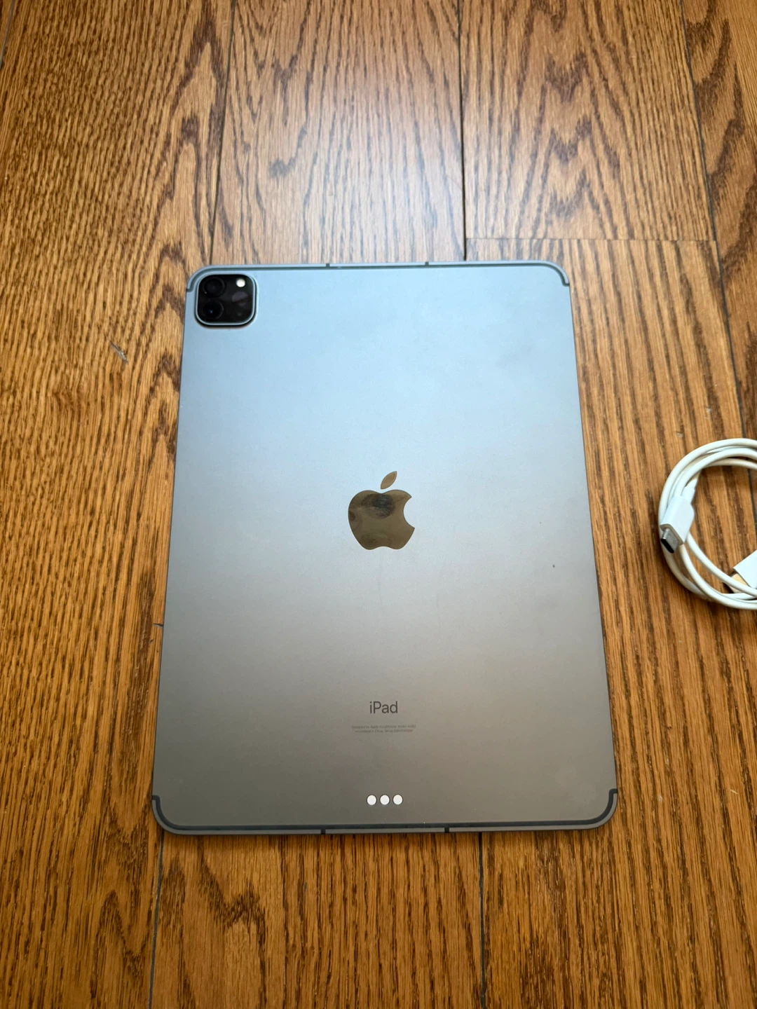 iPad Pro 2021 M1 A2301 Locked For parts - photo 3