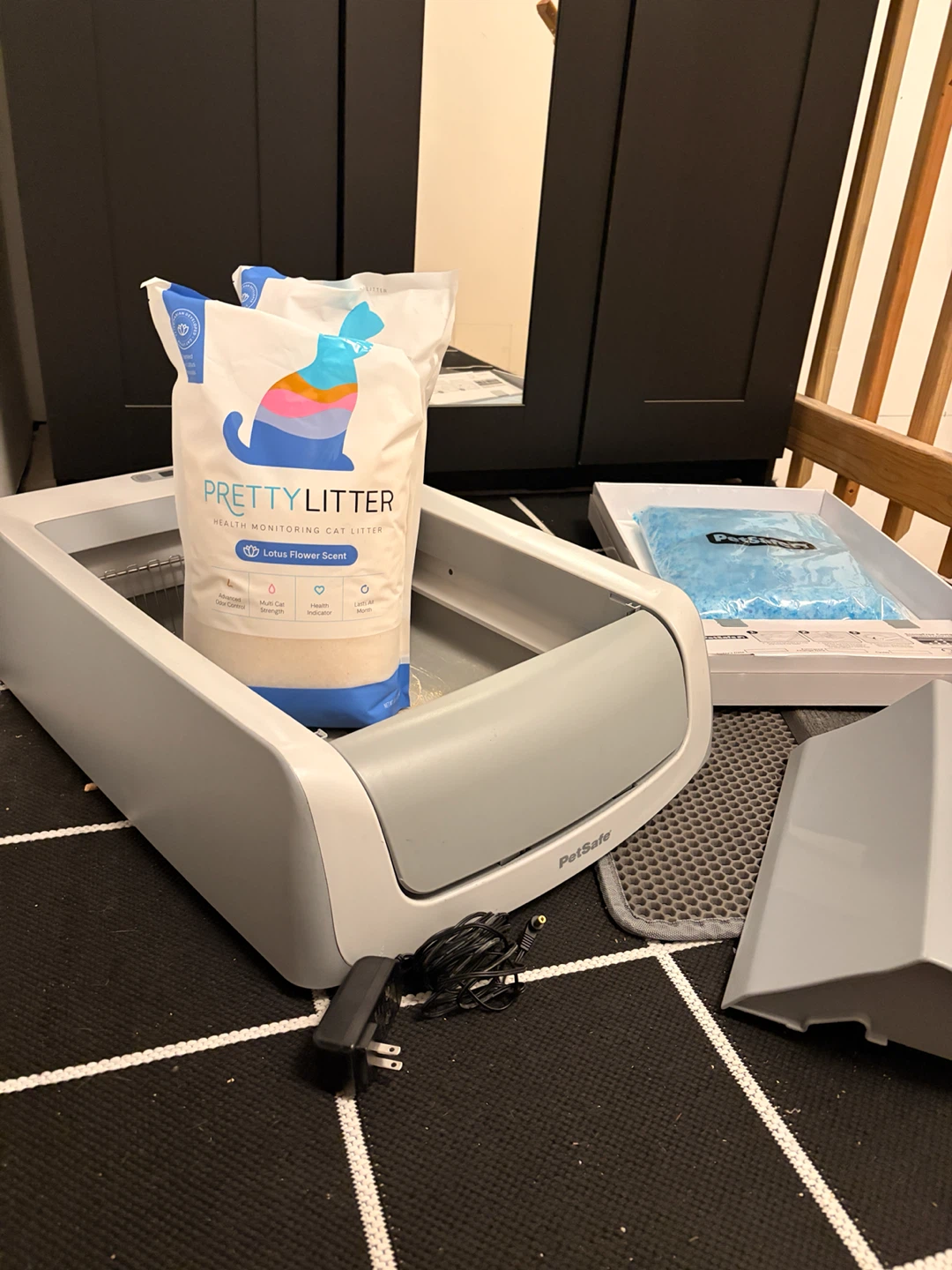 PetSafe ScoopFree Self-Cleaning Cat Litter Box