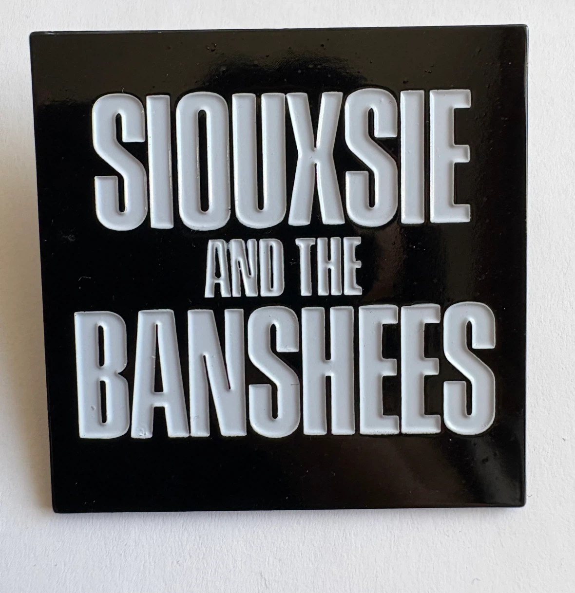 Set of 5 Music Band Enamel Pins - photo 3
