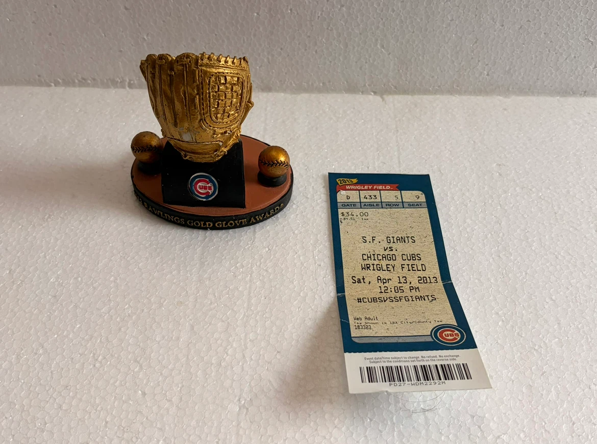 DARWIN BARNEY Gold Glove Award CHICAGO CUBS SGA - photo 3