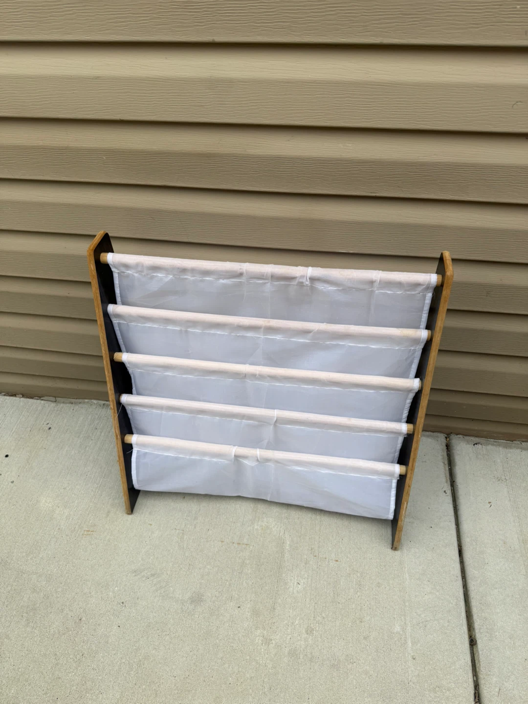 Kids Book Sling Shelf