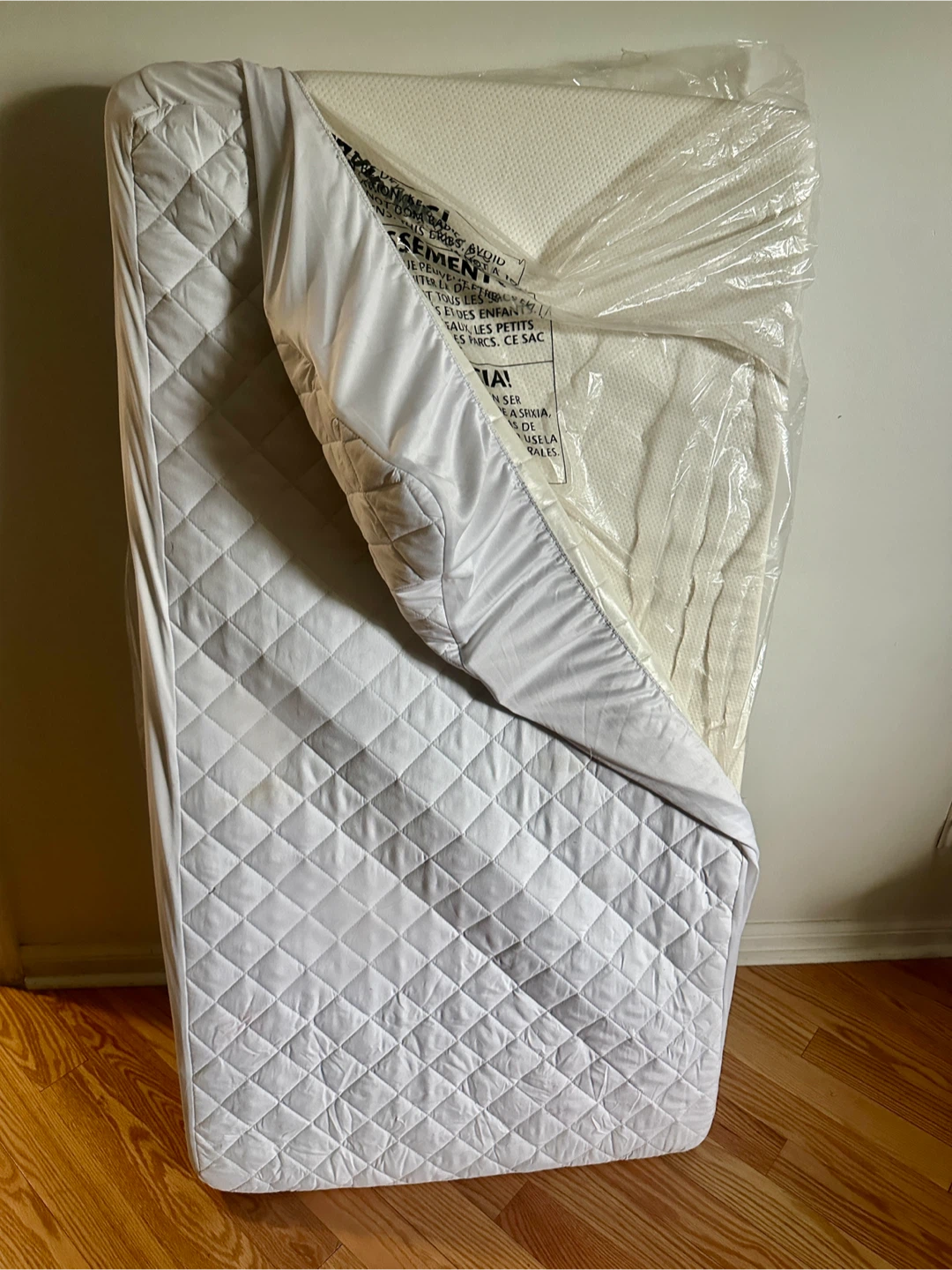 Memory Foam crib Mattress with cover - photo 2
