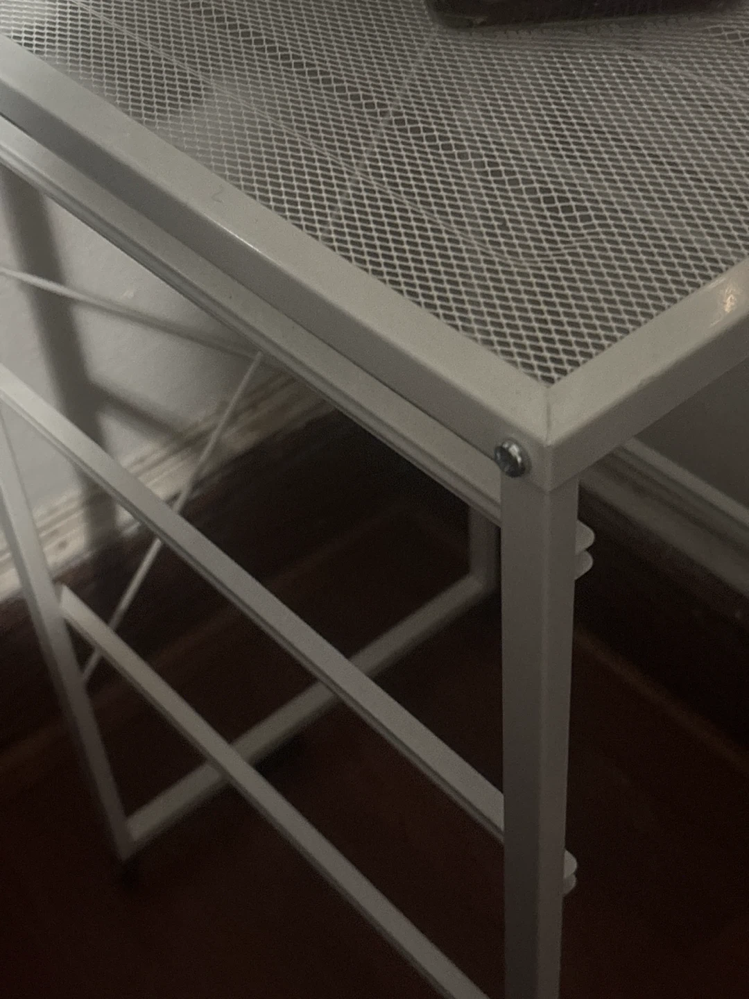 White Metal Mesh Side Table - photo 2