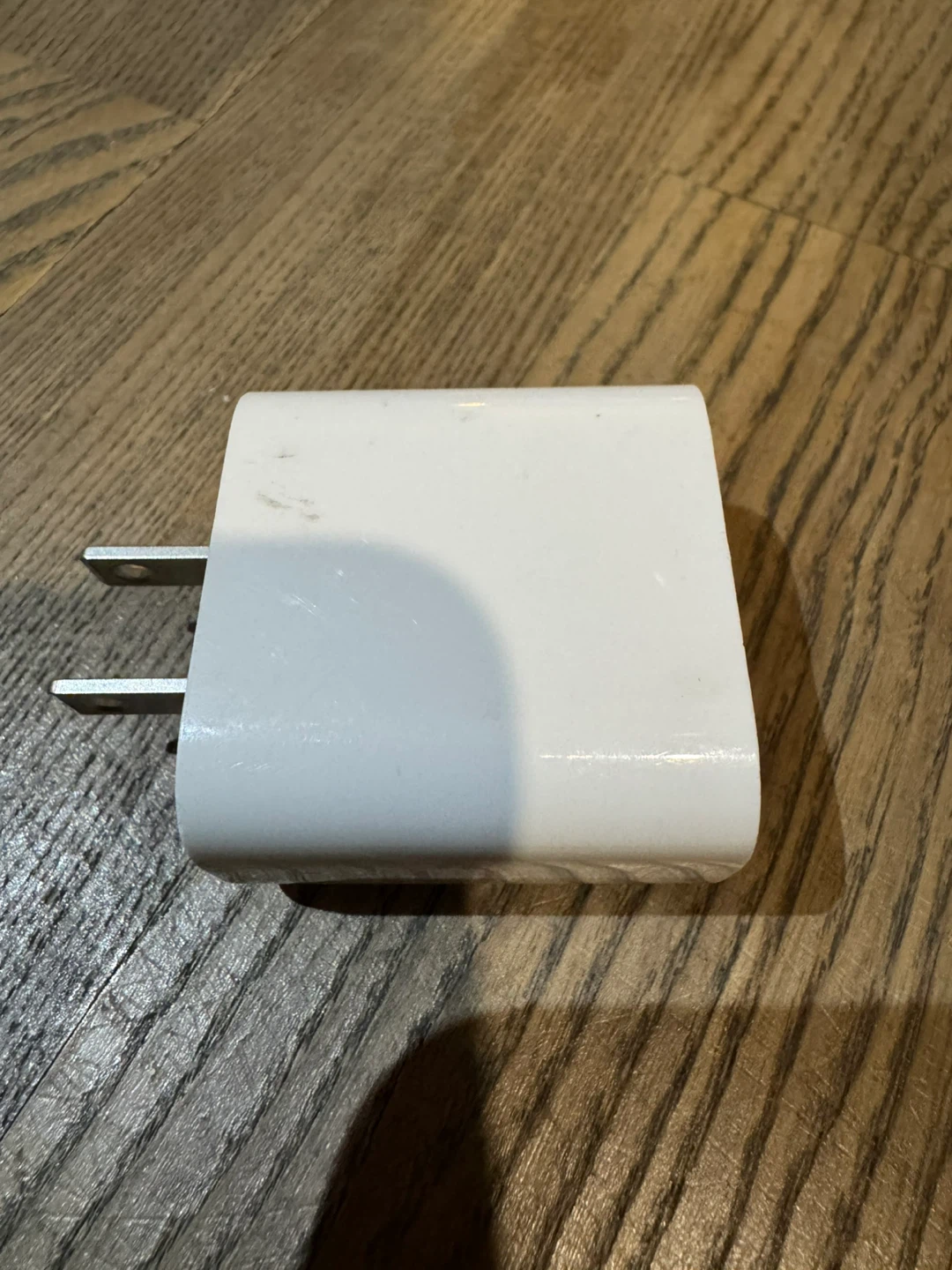 Apple 20W USB-C Power Adapter - photo 2