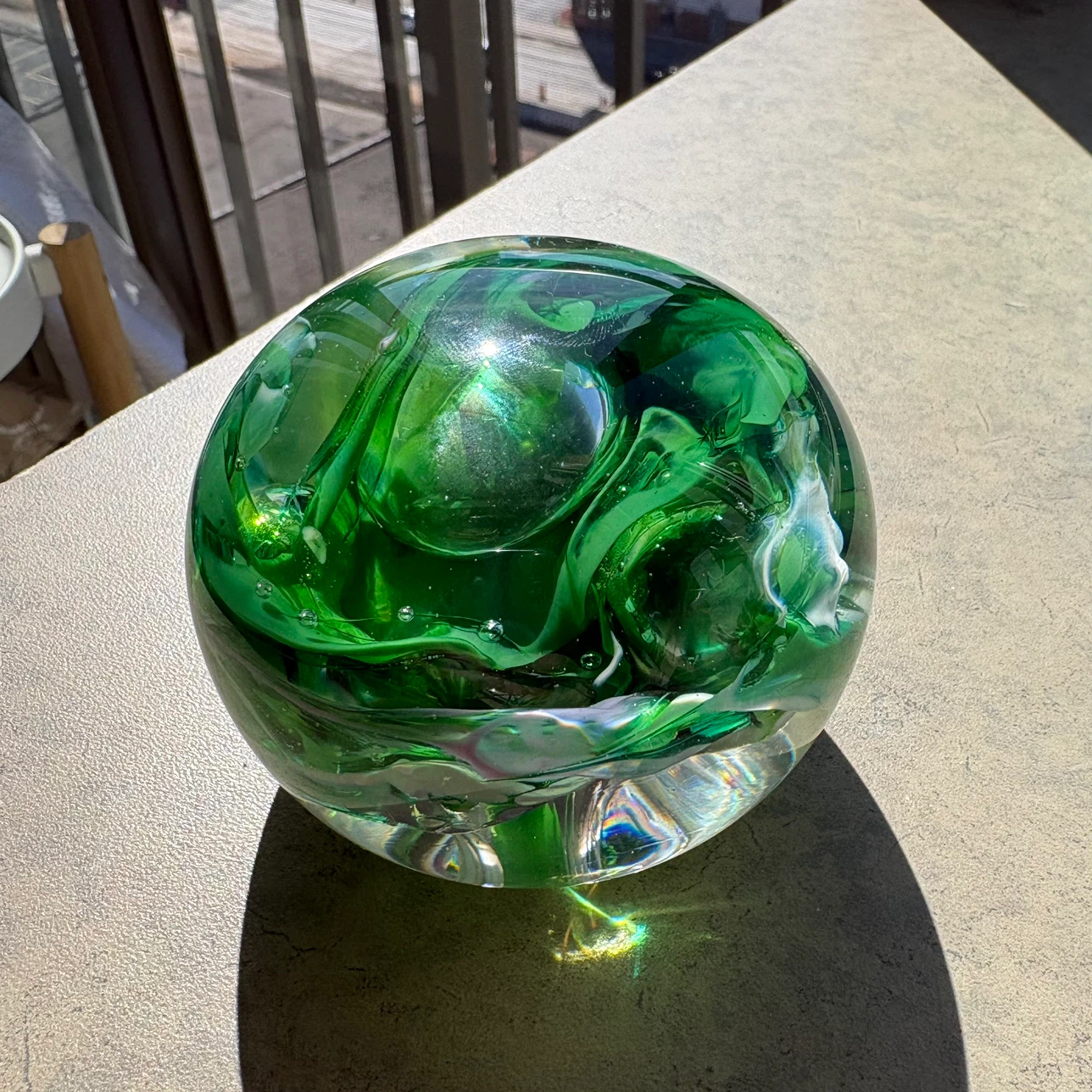Green Swirl Decorative Glass Paperweight - photo 3
