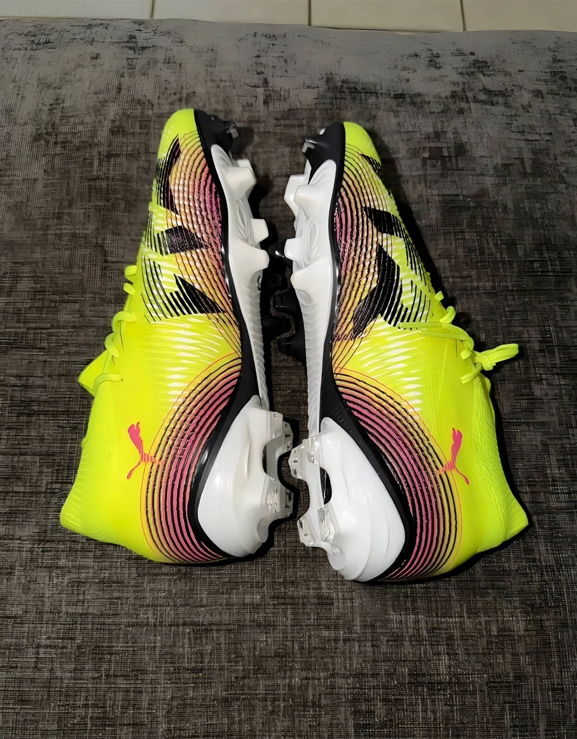 Puma Soccer Cleats Neon Yellow - photo 3